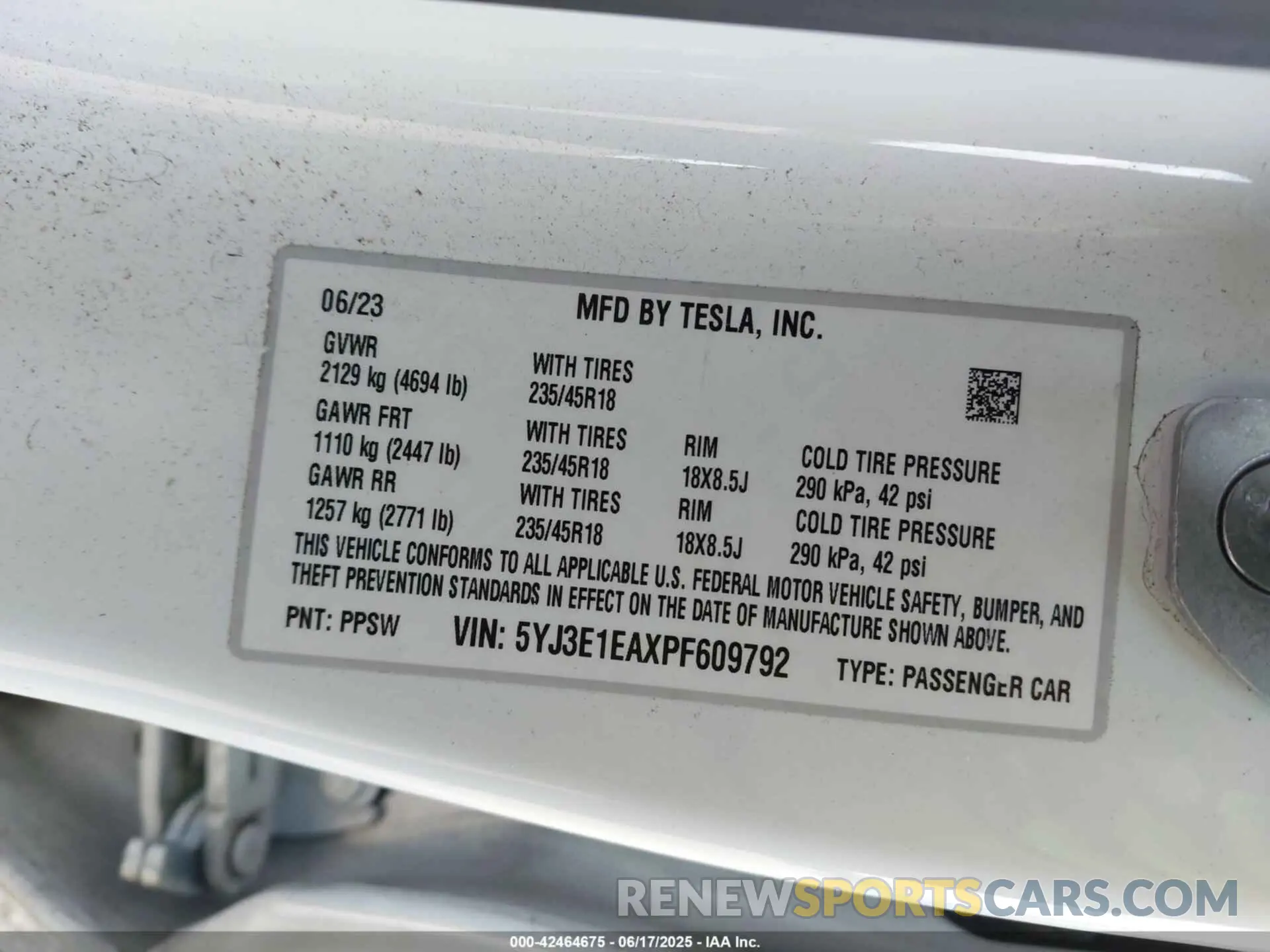 9 Photograph of a damaged car 5YJ3E1EAXPF609792 TESLA MODEL 3 2023
