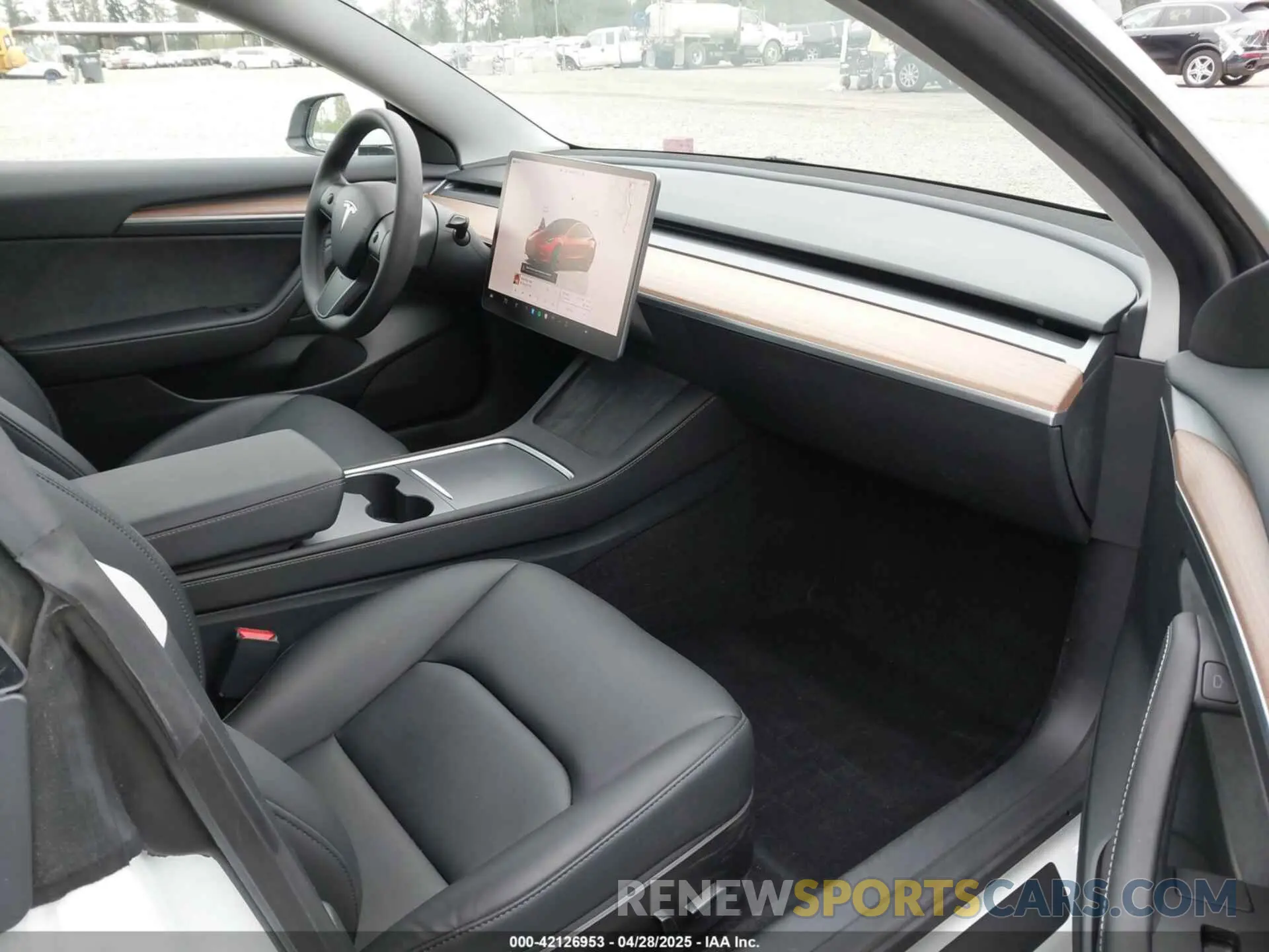 5 Photograph of a damaged car 5YJ3E1EAXPF611882 TESLA MODEL 3 2023