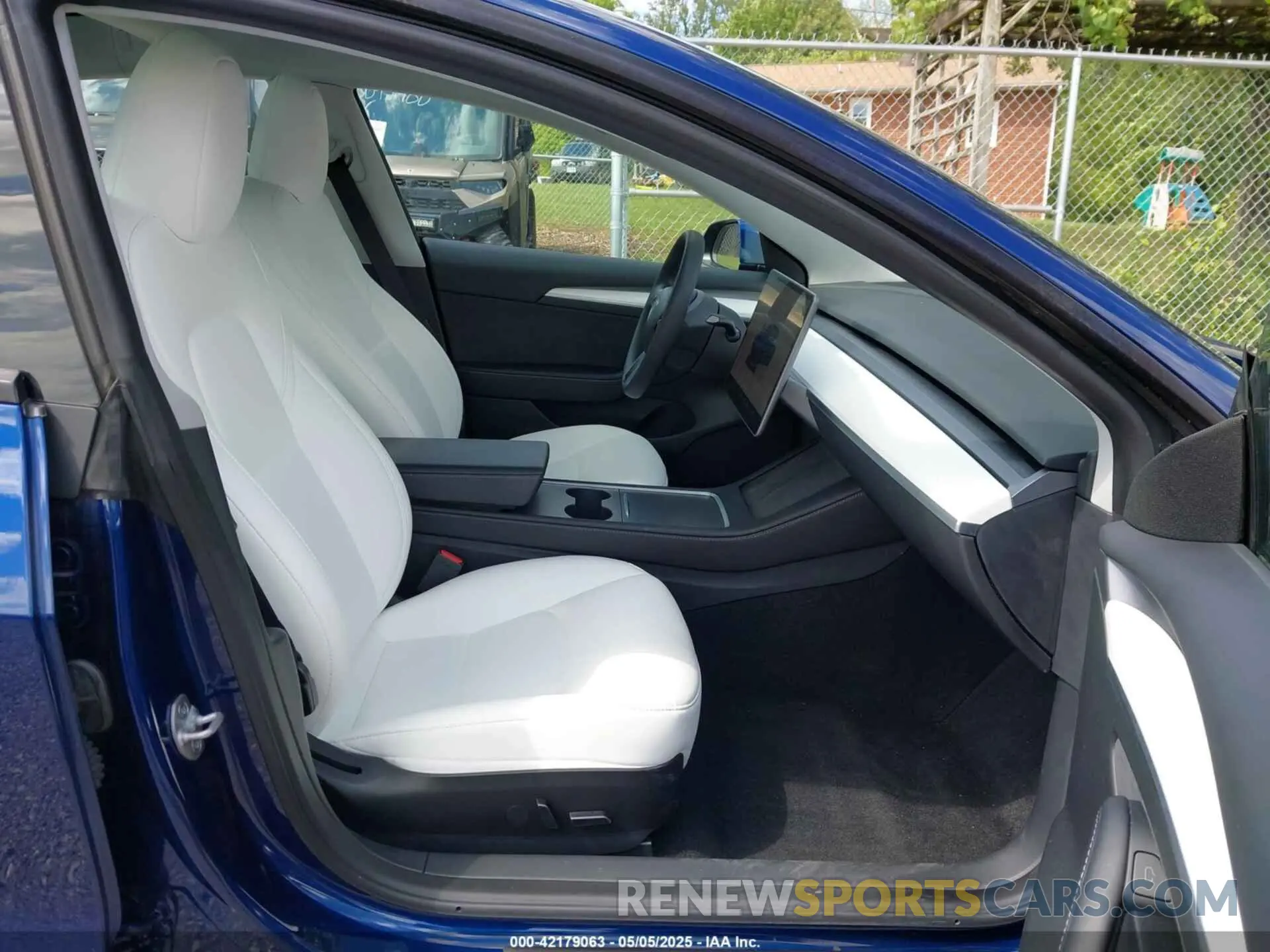 5 Photograph of a damaged car 5YJ3E1EAXPF620484 TESLA MODEL 3 2023