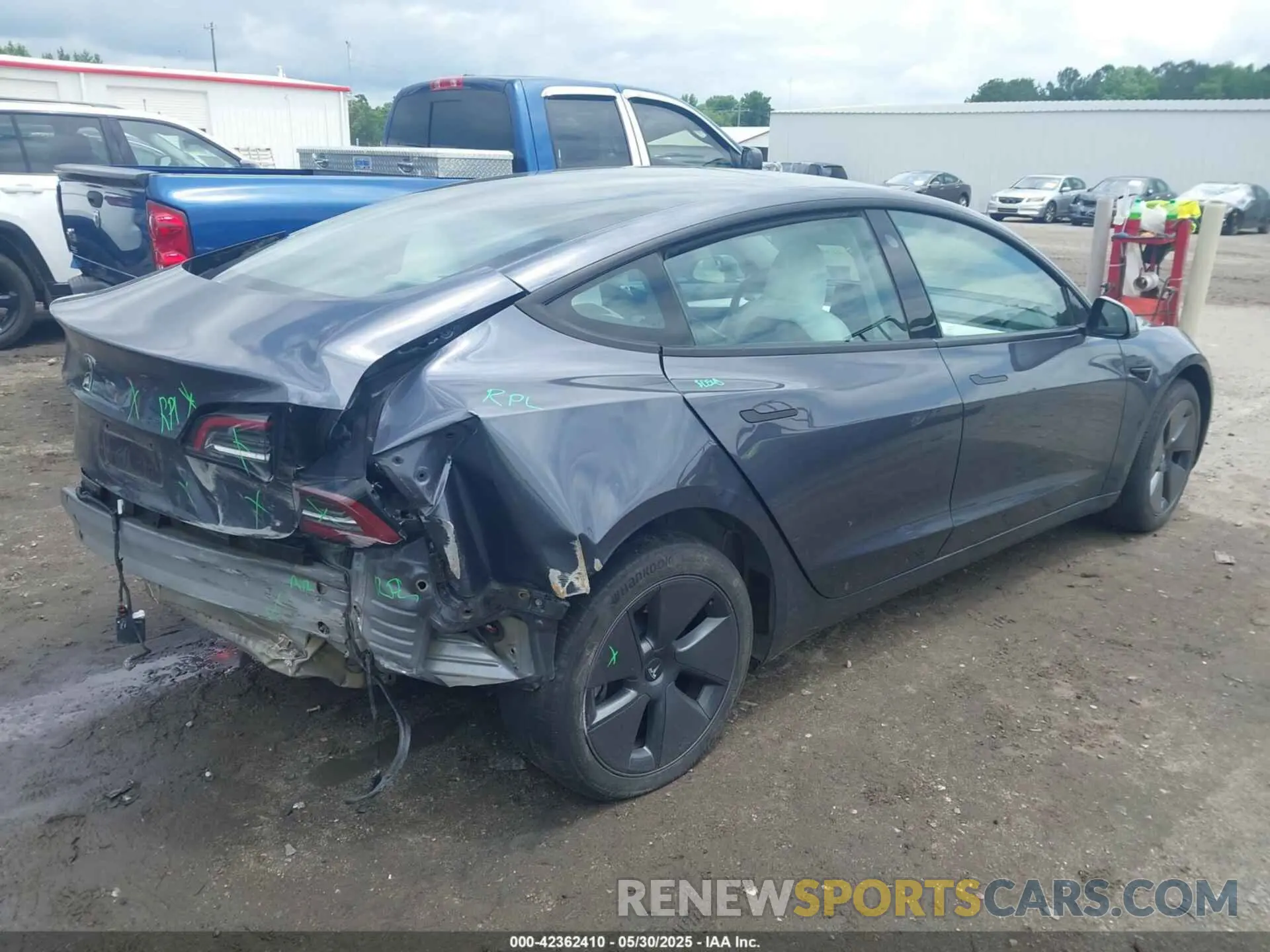 4 Photograph of a damaged car 5YJ3E1EAXPF628911 TESLA MODEL 3 2023