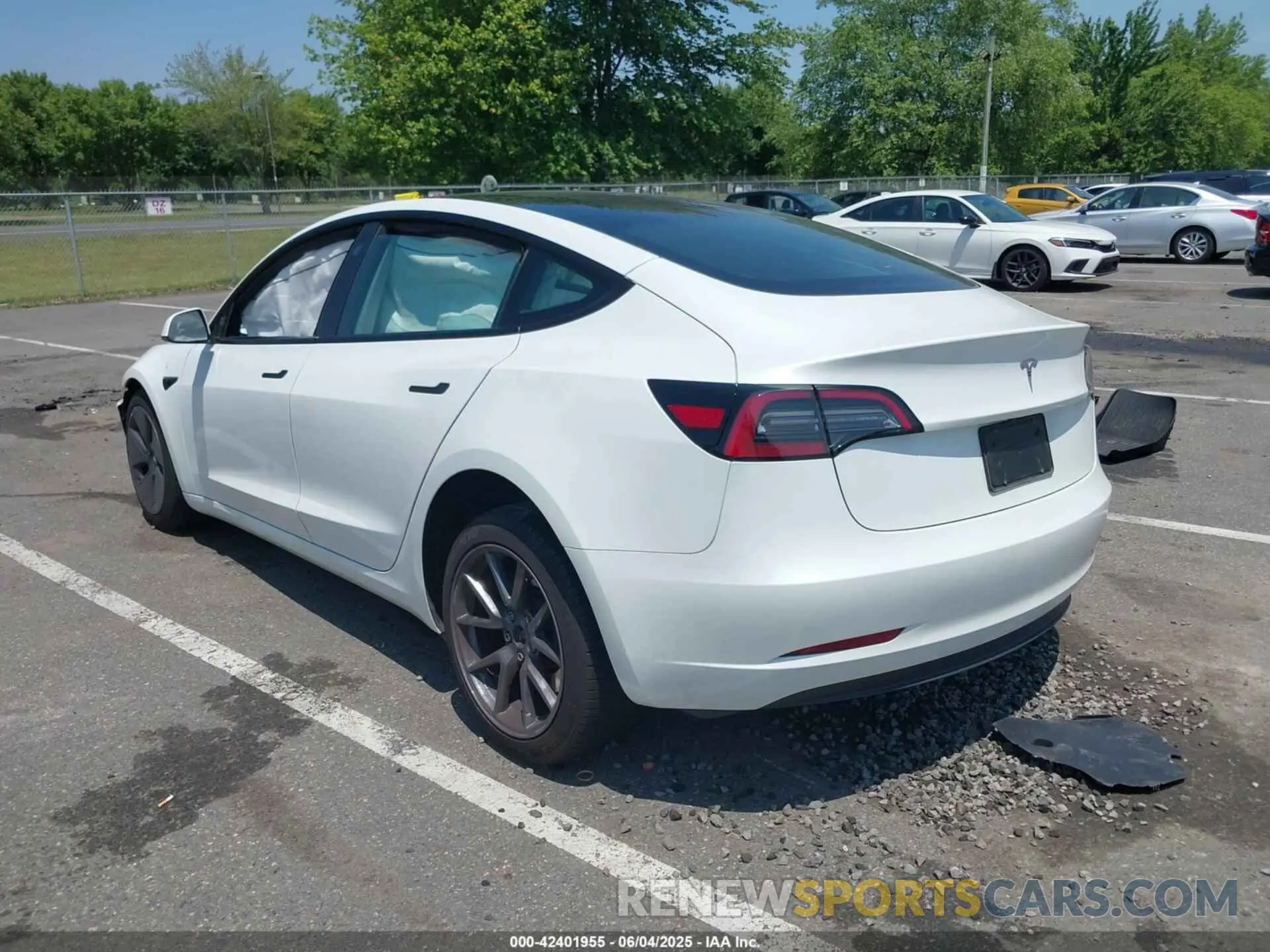 3 Photograph of a damaged car 5YJ3E1EAXPF645384 TESLA MODEL 3 2023