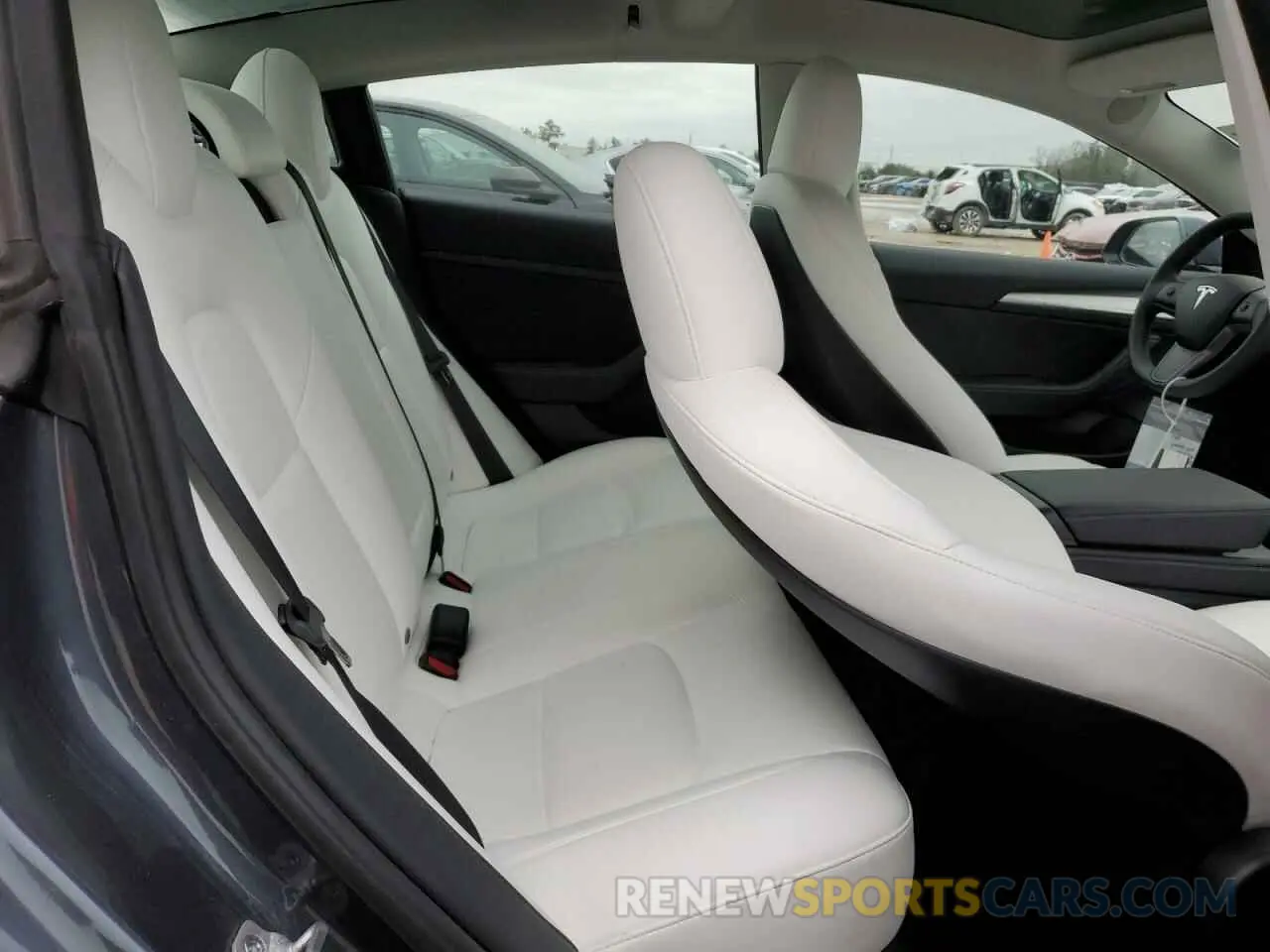 11 Photograph of a damaged car 5YJ3E1EAXPF670589 TESLA MODEL 3 2023