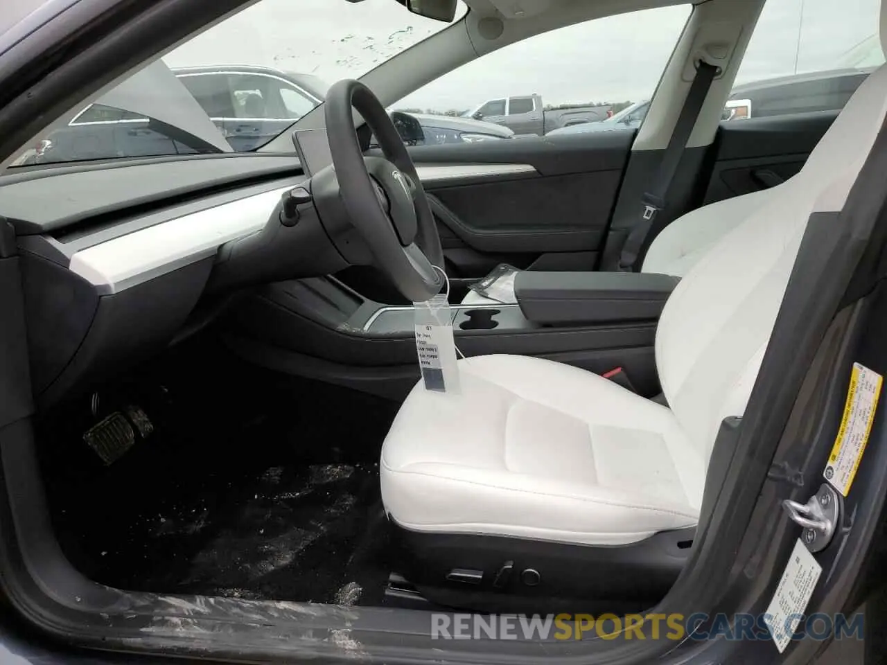 7 Photograph of a damaged car 5YJ3E1EAXPF670589 TESLA MODEL 3 2023