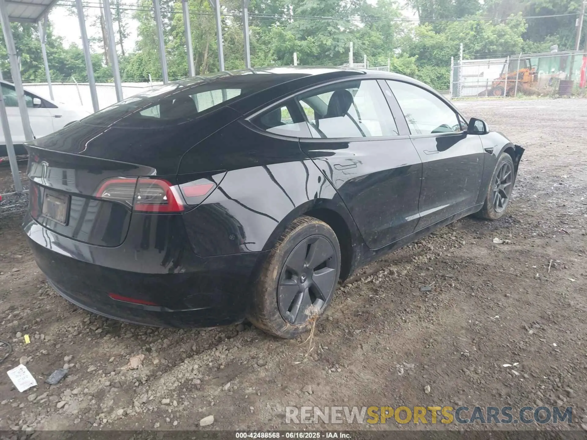 4 Photograph of a damaged car 5YJ3E1EAXPF678417 TESLA MODEL 3 2023