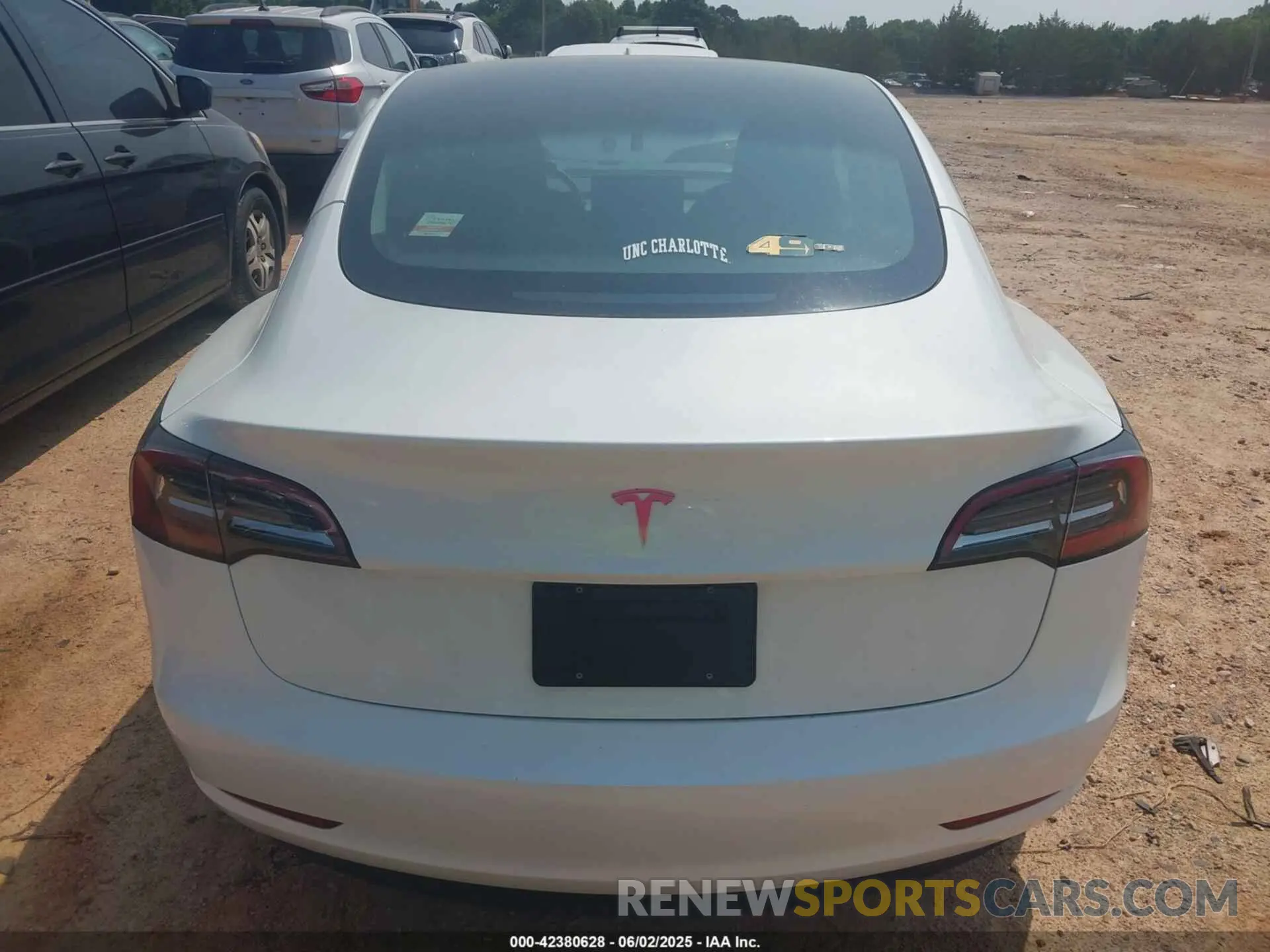 16 Photograph of a damaged car 5YJ3E1EAXPF686095 TESLA MODEL 3 2023