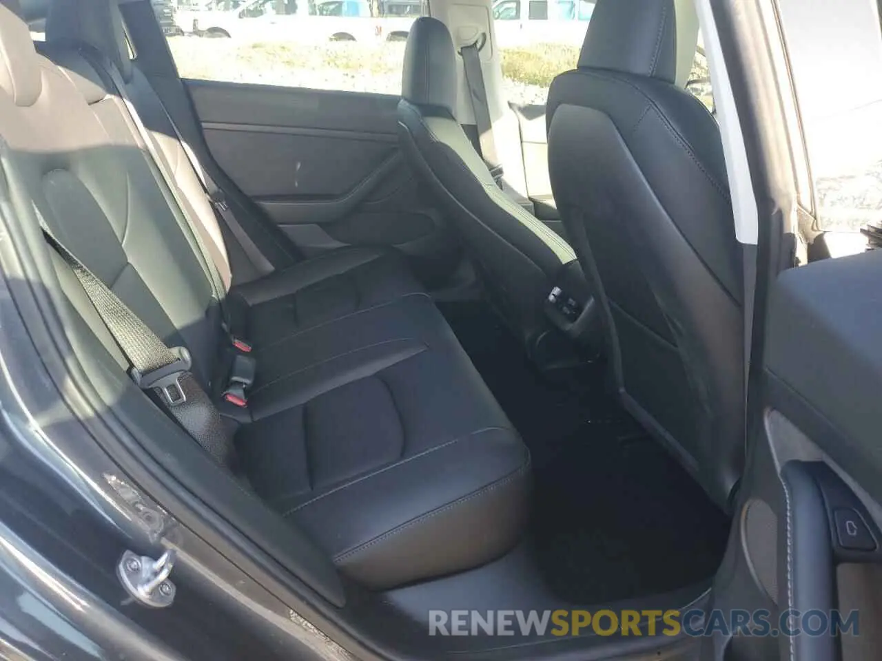 10 Photograph of a damaged car 5YJ3E1EAXPF704742 TESLA MODEL 3 2023