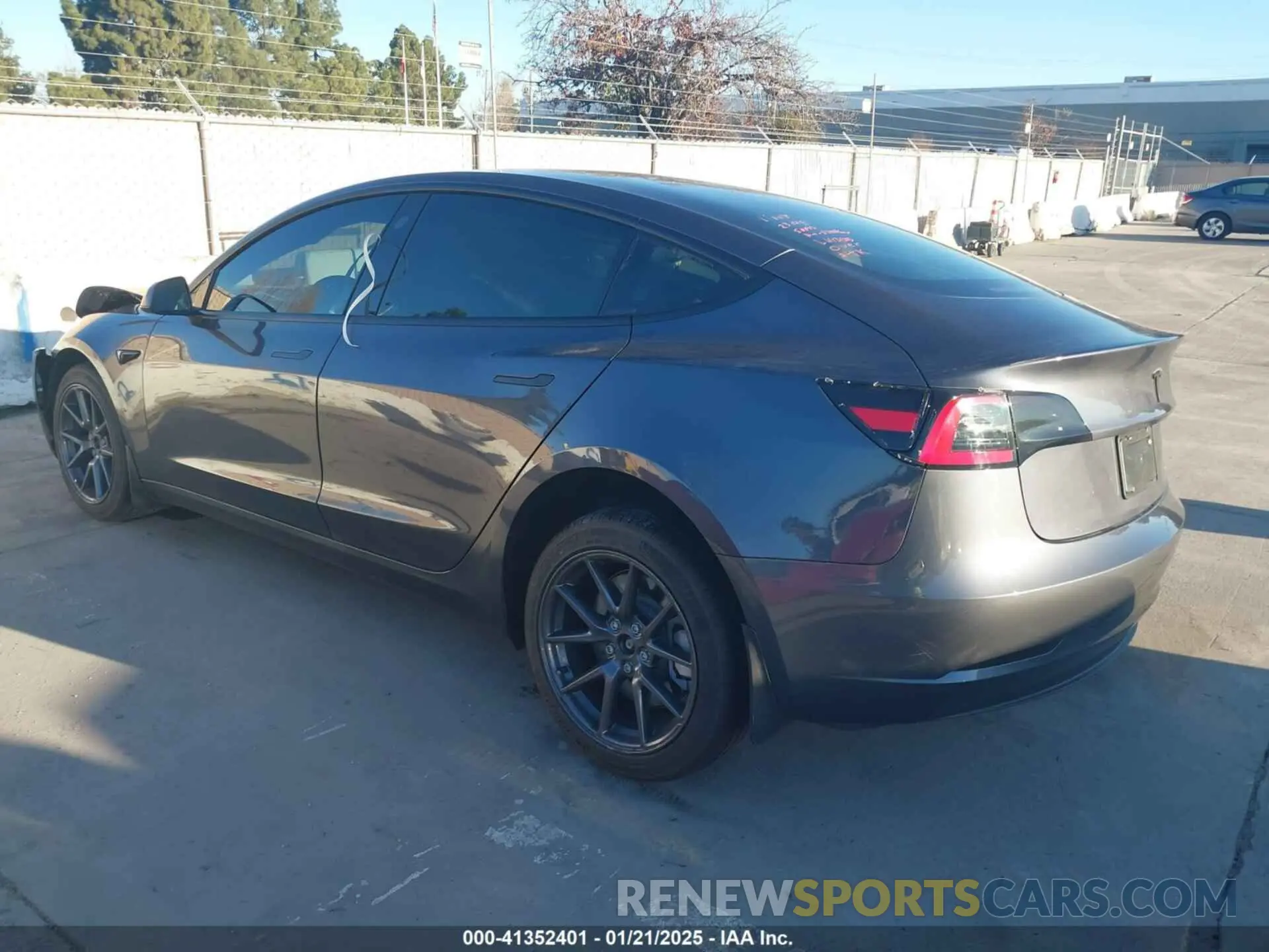 3 Photograph of a damaged car 5YJ3E1EAXPF707026 TESLA MODEL 3 2023