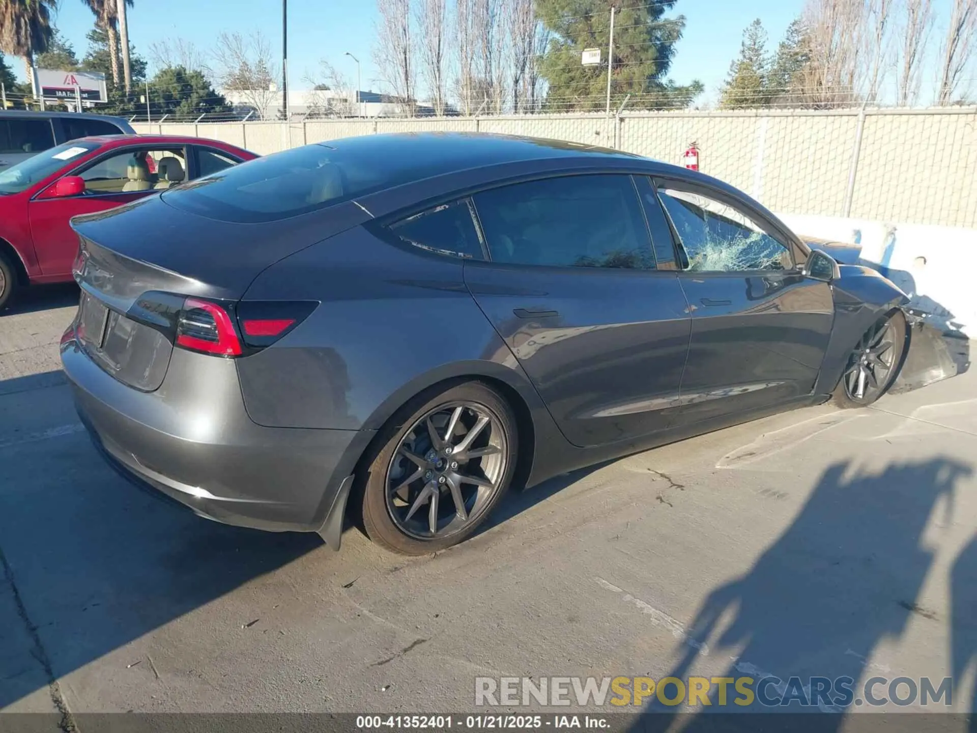4 Photograph of a damaged car 5YJ3E1EAXPF707026 TESLA MODEL 3 2023