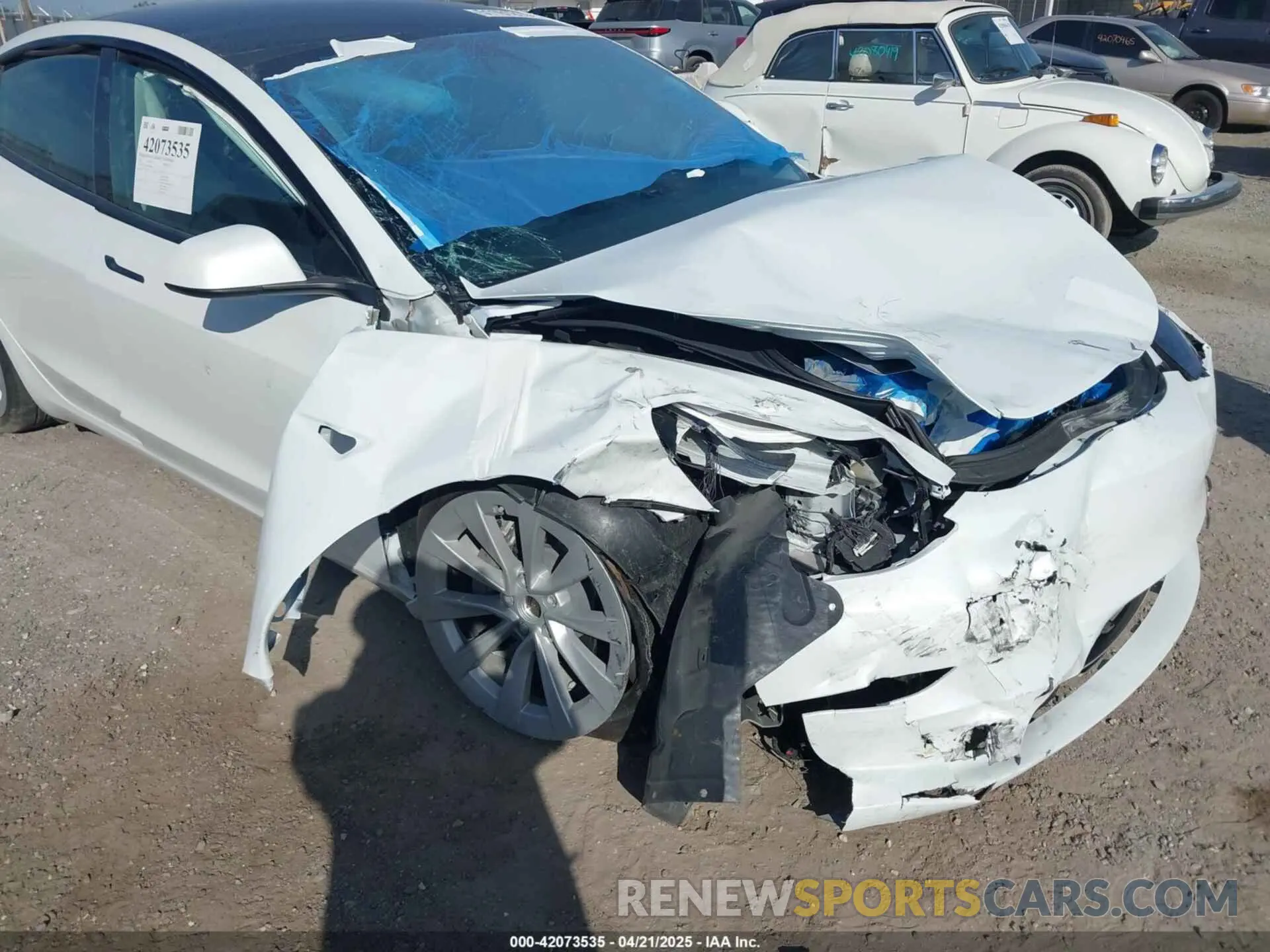 6 Photograph of a damaged car 5YJ3E1EB0PF392696 TESLA MODEL 3 2023