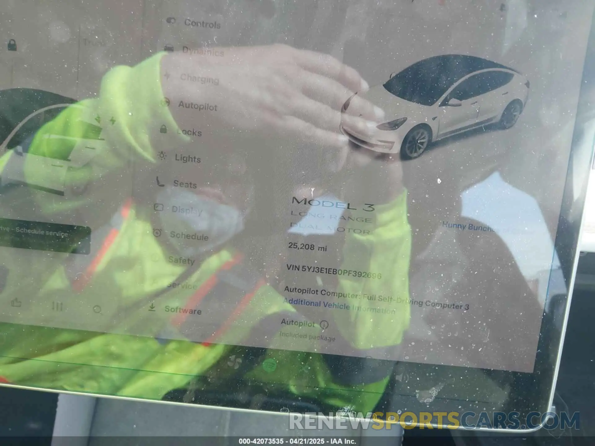 7 Photograph of a damaged car 5YJ3E1EB0PF392696 TESLA MODEL 3 2023