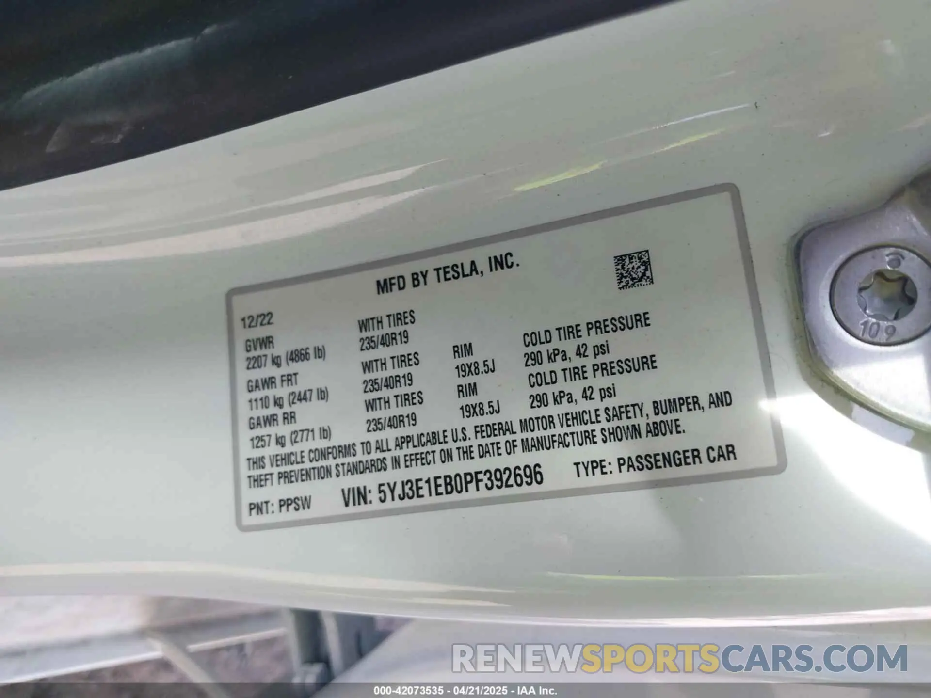 9 Photograph of a damaged car 5YJ3E1EB0PF392696 TESLA MODEL 3 2023