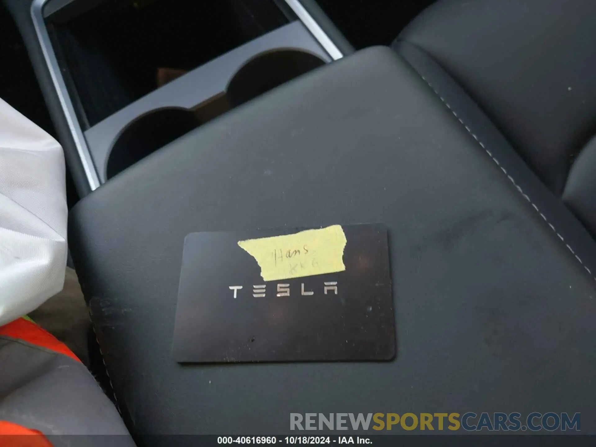 11 Photograph of a damaged car 5YJ3E1EB0PF392794 TESLA MODEL 3 2023