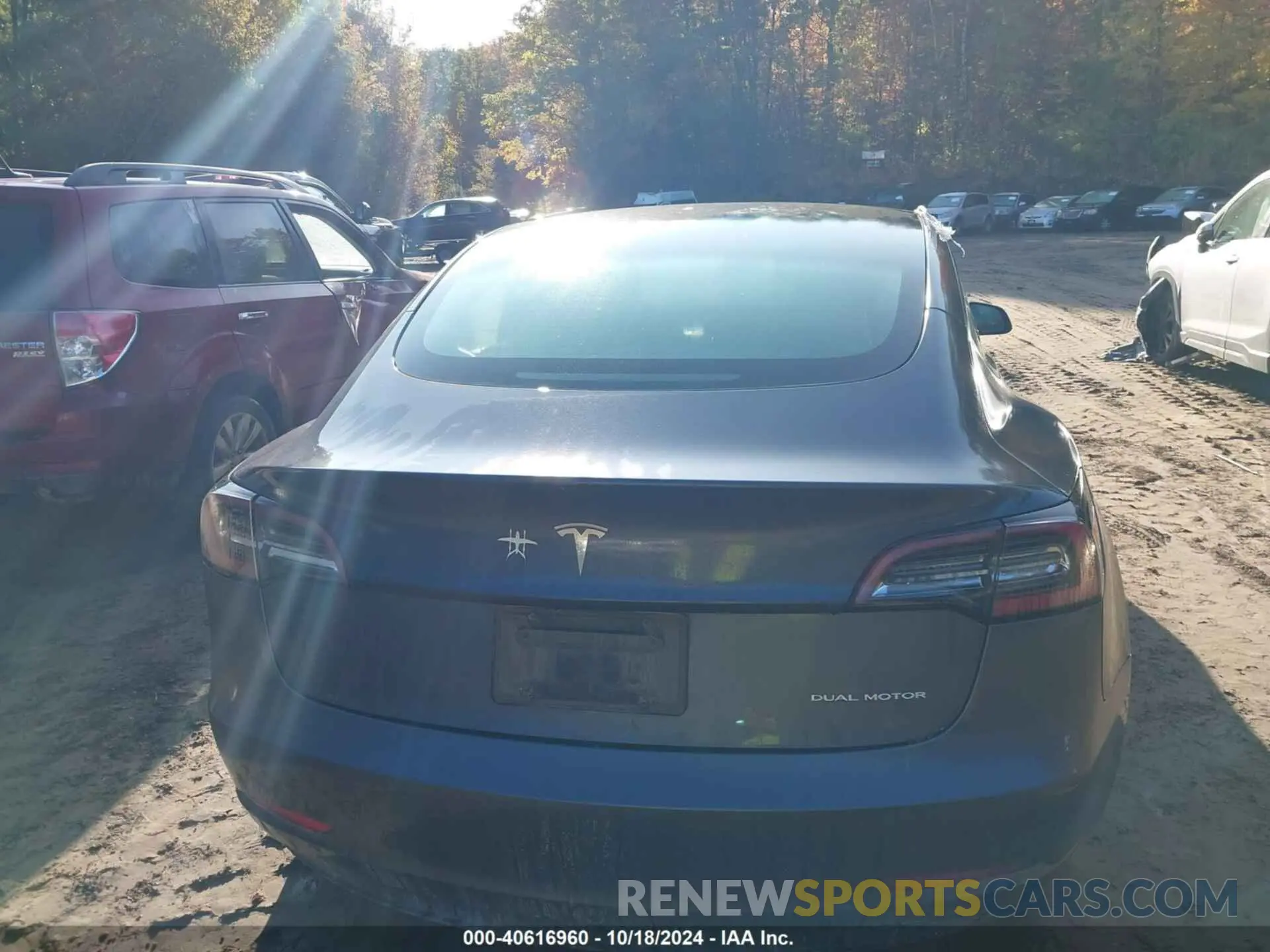 16 Photograph of a damaged car 5YJ3E1EB0PF392794 TESLA MODEL 3 2023
