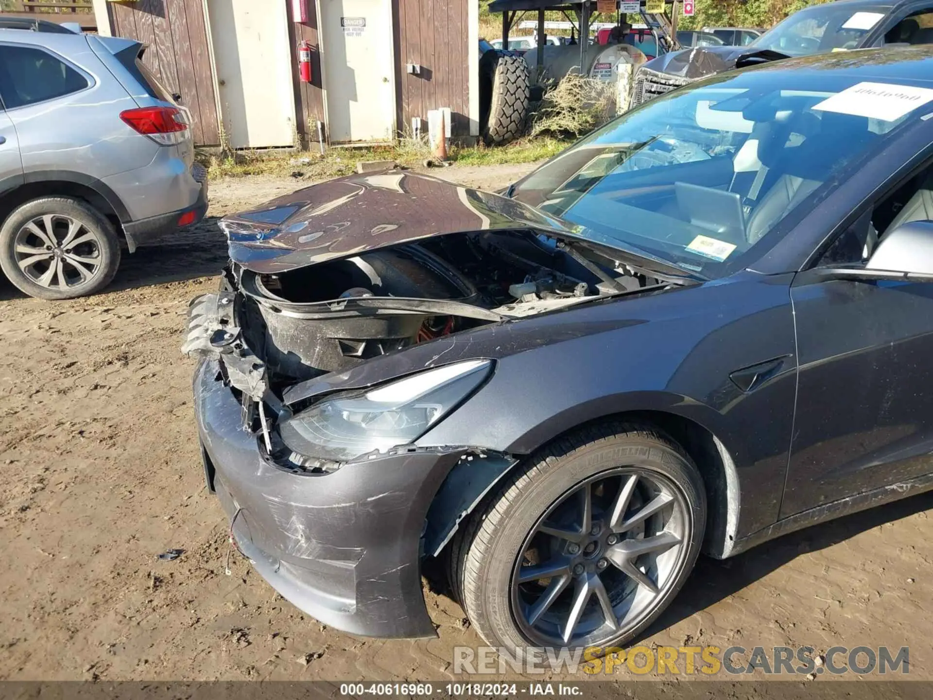 6 Photograph of a damaged car 5YJ3E1EB0PF392794 TESLA MODEL 3 2023