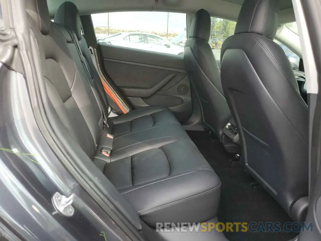 10 Photograph of a damaged car 5YJ3E1EB0PF393332 TESLA MODEL 3 2023