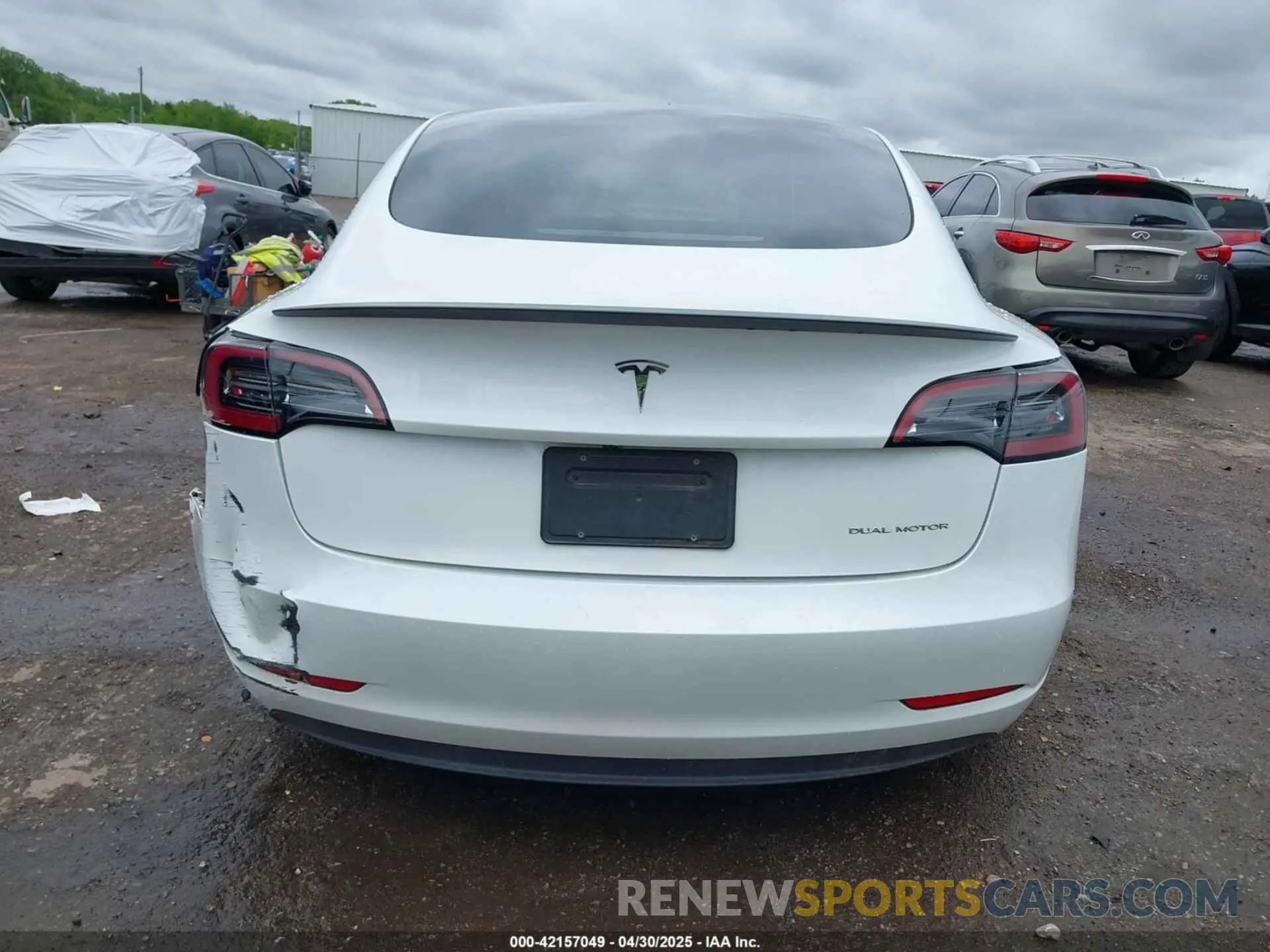 16 Photograph of a damaged car 5YJ3E1EB0PF596303 TESLA MODEL 3 2023