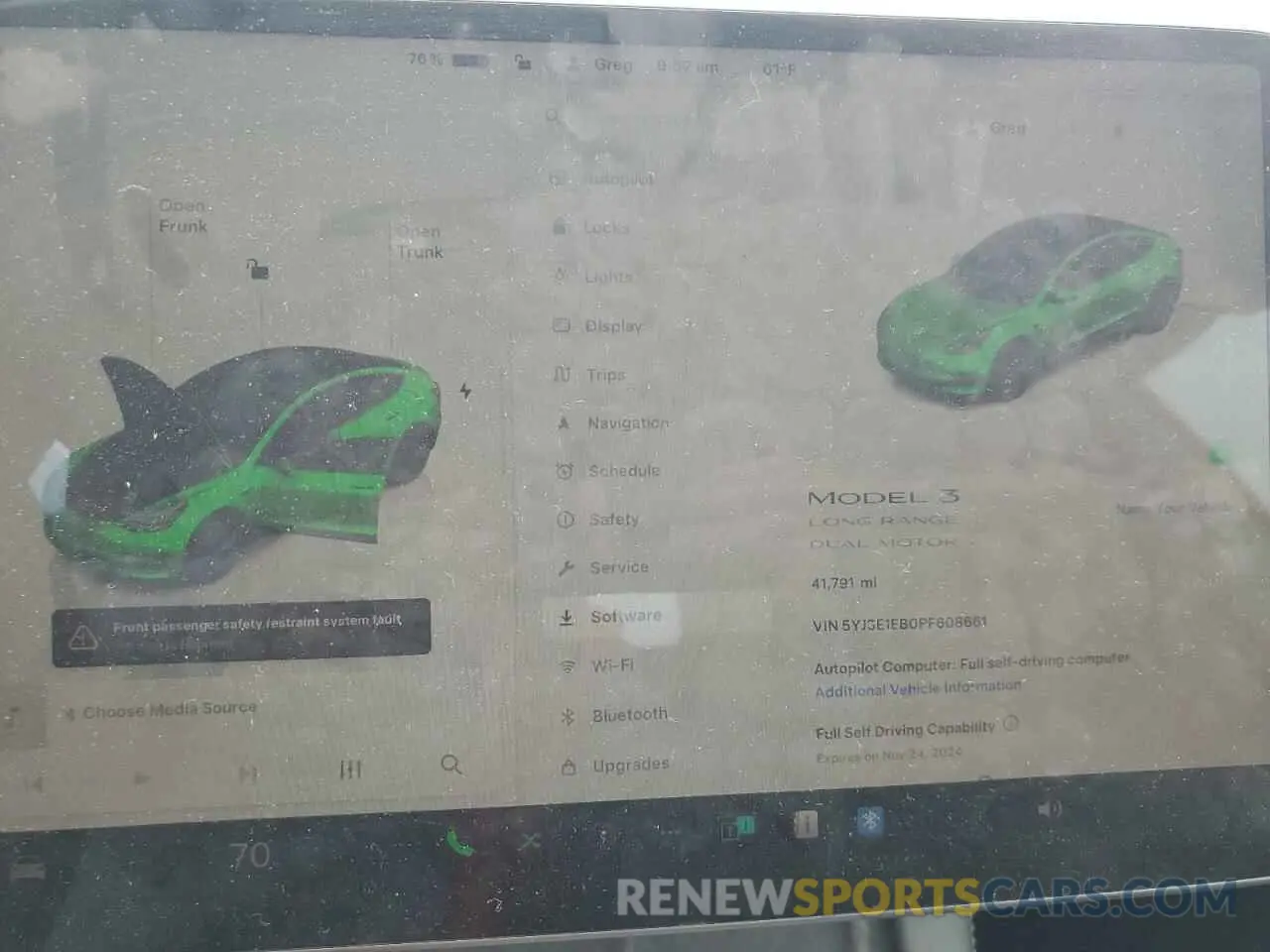 9 Photograph of a damaged car 5YJ3E1EB0PF608661 TESLA MODEL 3 2023