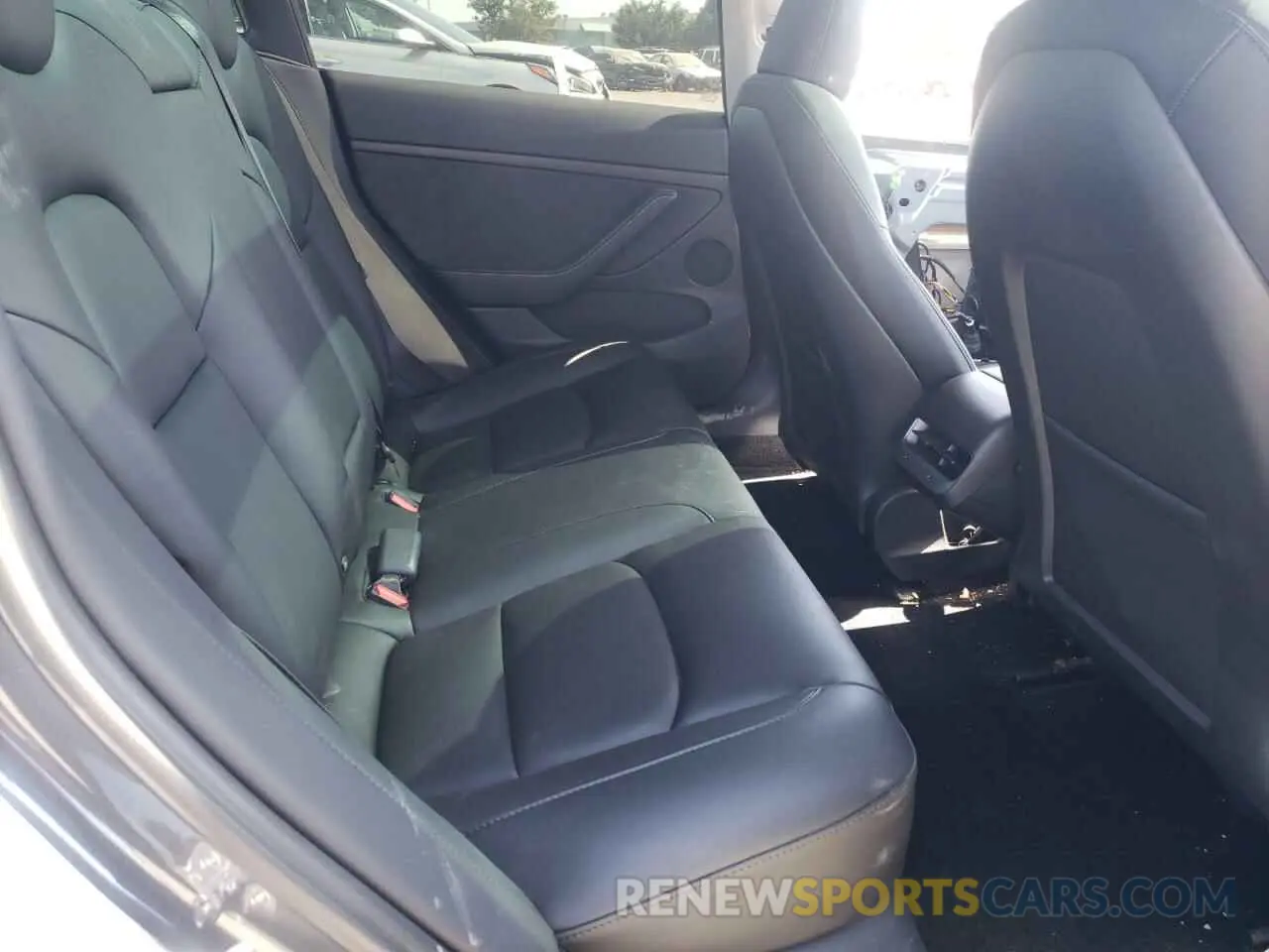 10 Photograph of a damaged car 5YJ3E1EB0PF636721 TESLA MODEL 3 2023