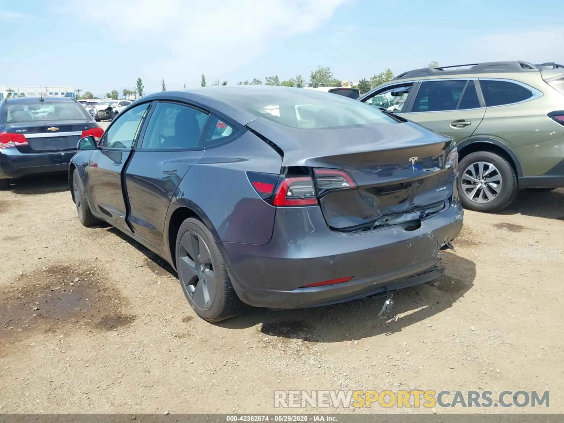 3 Photograph of a damaged car 5YJ3E1EB0PF675745 TESLA MODEL 3 2023