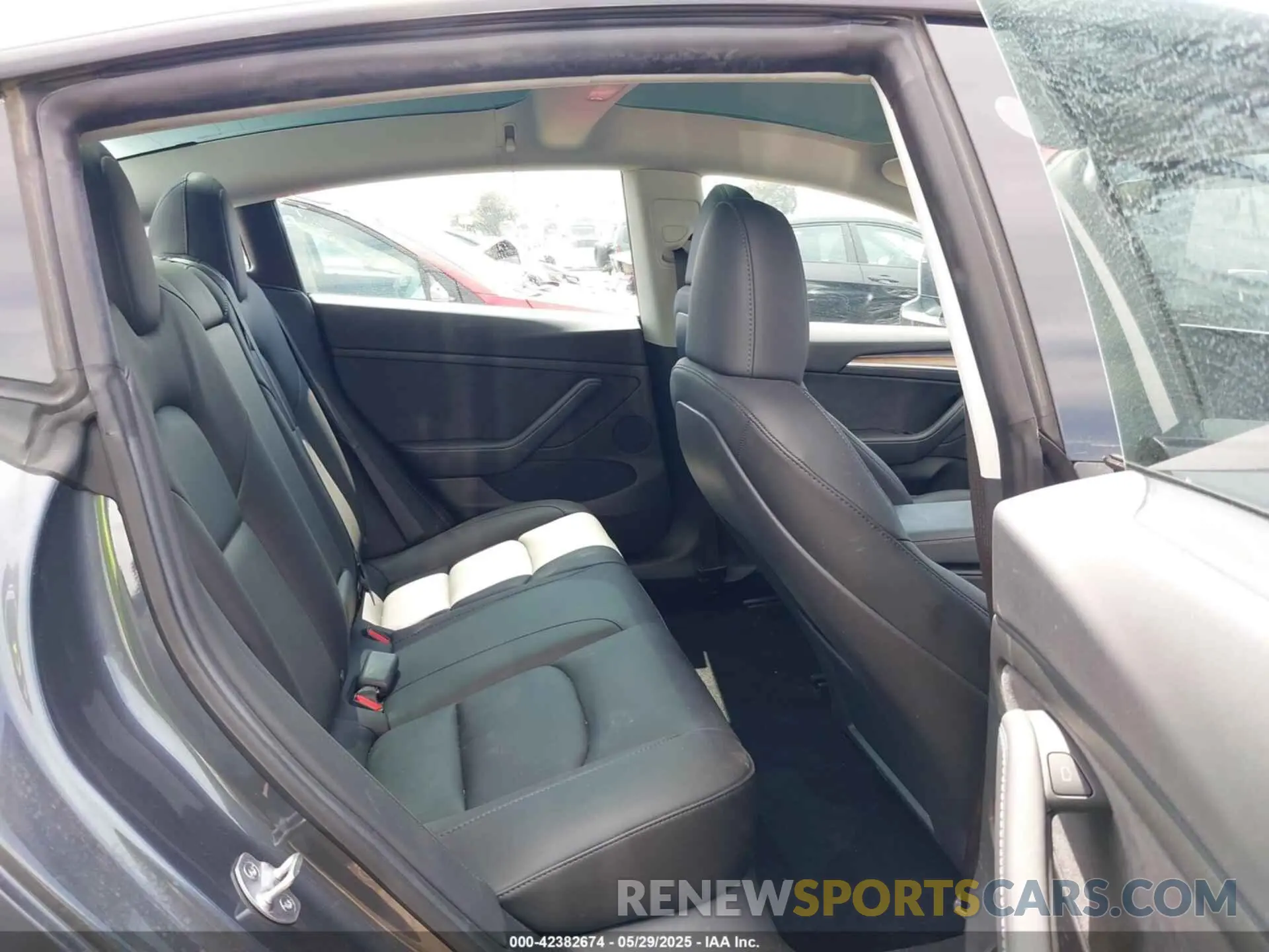 8 Photograph of a damaged car 5YJ3E1EB0PF675745 TESLA MODEL 3 2023