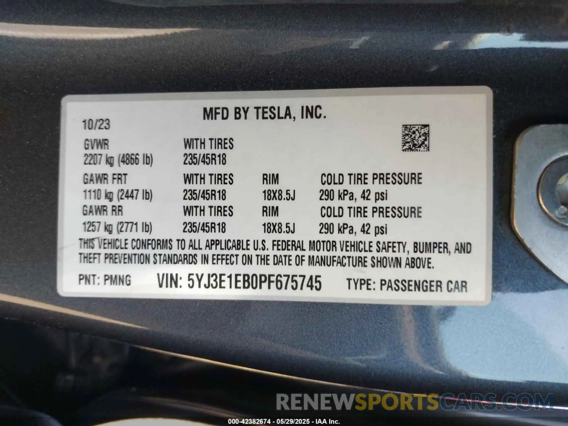 9 Photograph of a damaged car 5YJ3E1EB0PF675745 TESLA MODEL 3 2023