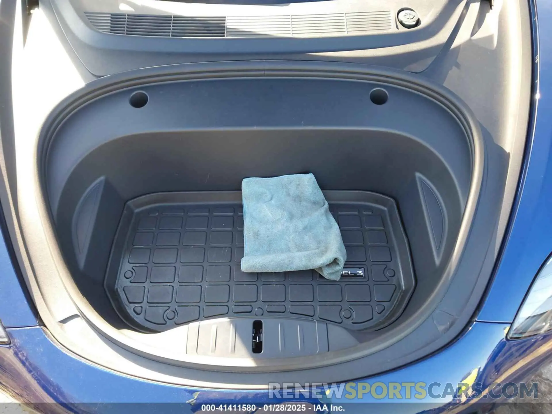10 Photograph of a damaged car 5YJ3E1EB0PF688172 TESLA MODEL 3 2023