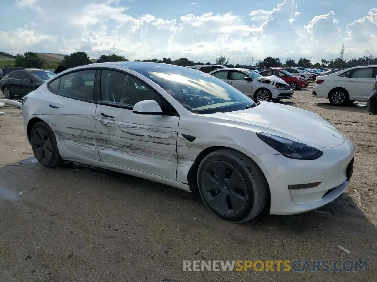 4 Photograph of a damaged car 5YJ3E1EB1PF386423 TESLA MODEL 3 2023