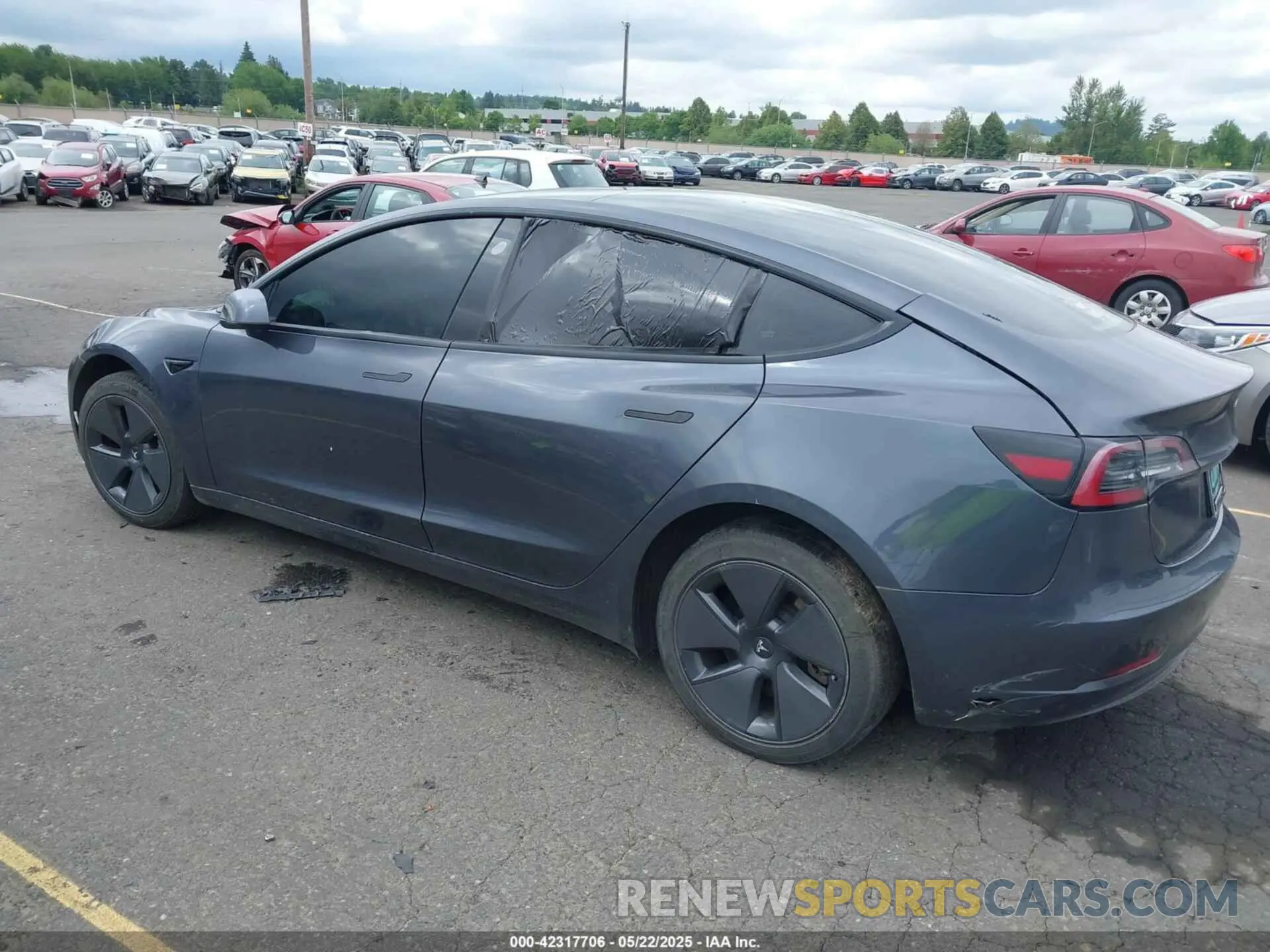 3 Photograph of a damaged car 5YJ3E1EB1PF391590 TESLA MODEL 3 2023