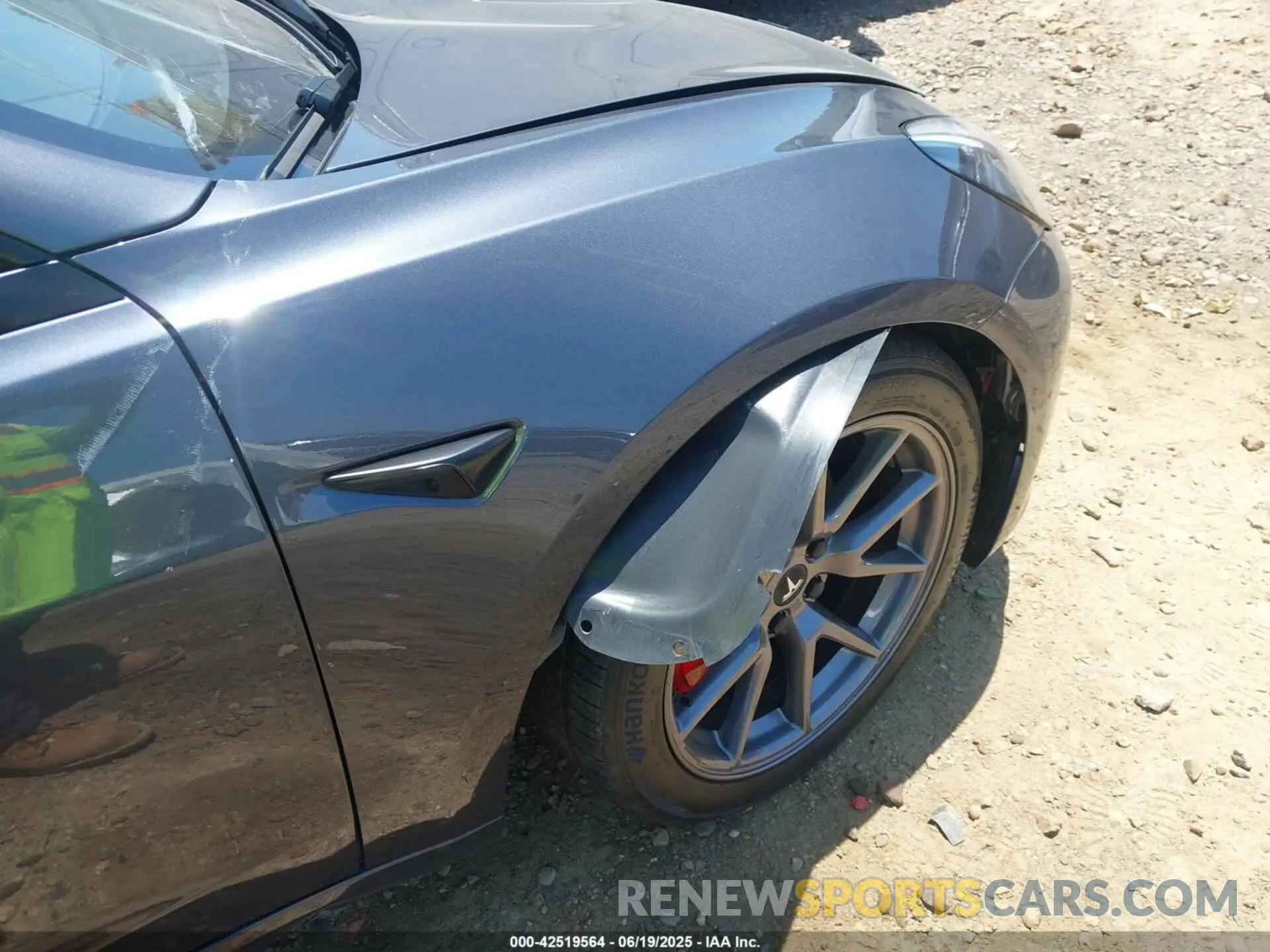 22 Photograph of a damaged car 5YJ3E1EB1PF663054 TESLA MODEL 3 2023
