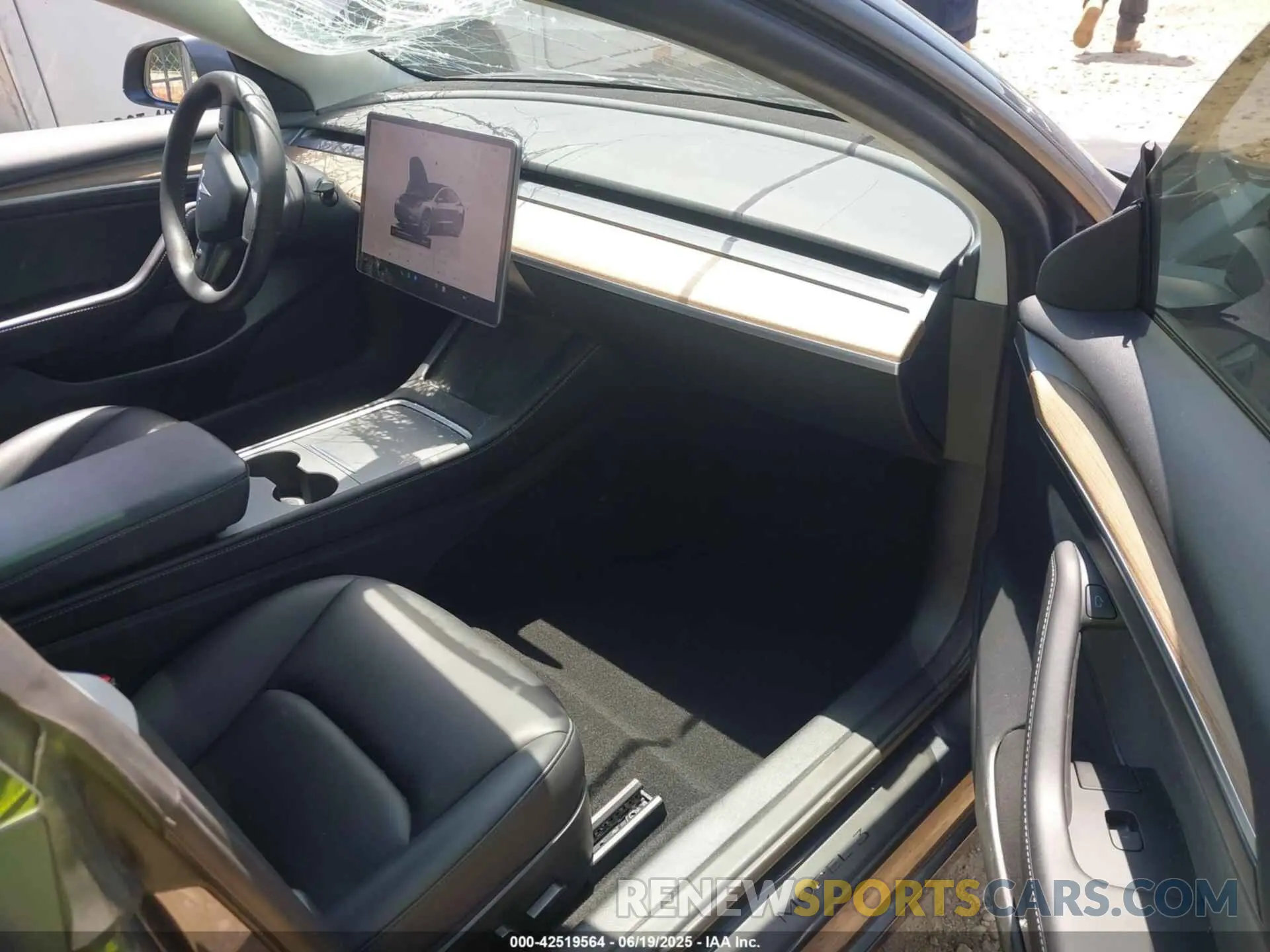 5 Photograph of a damaged car 5YJ3E1EB1PF663054 TESLA MODEL 3 2023