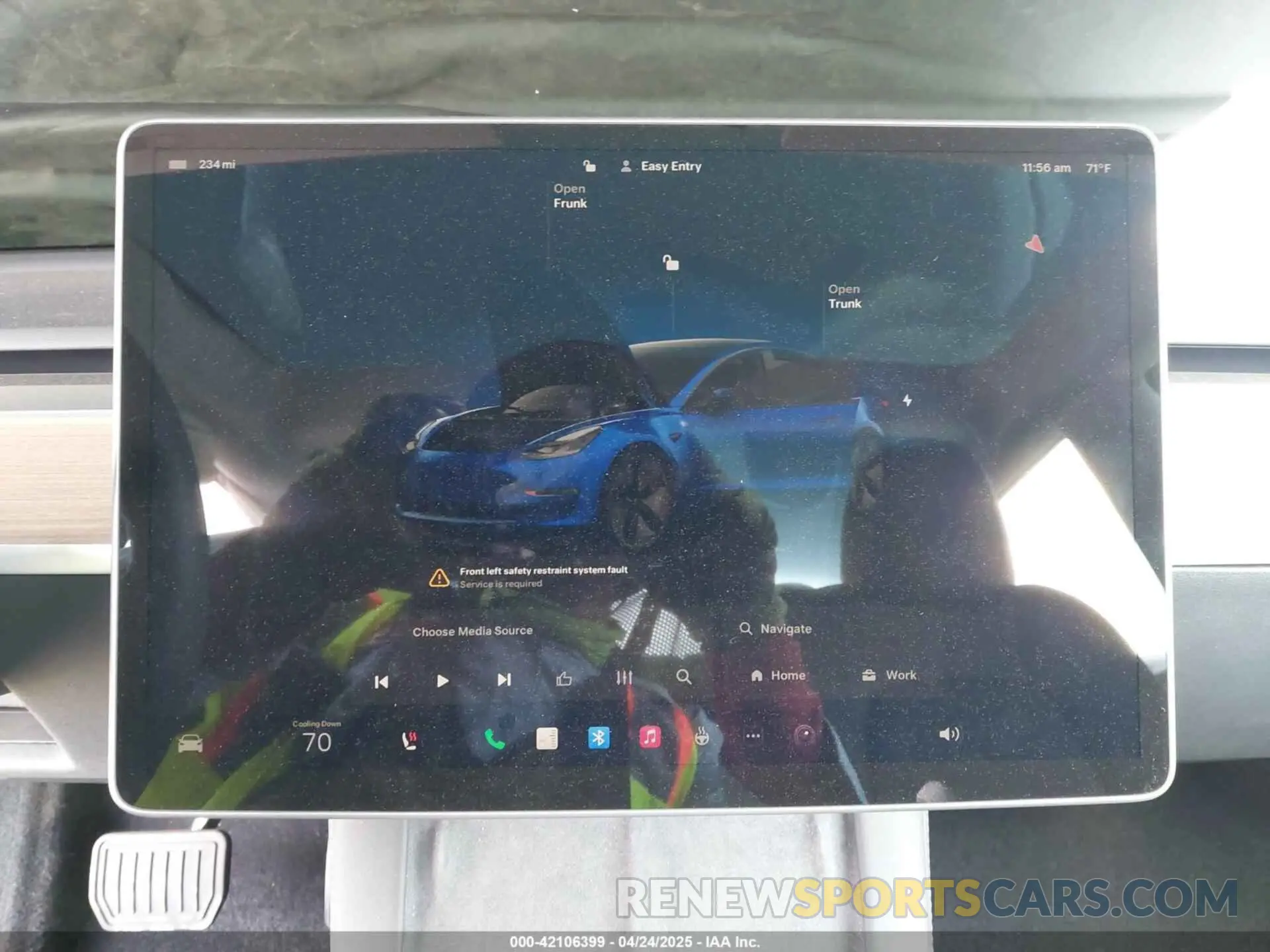 18 Photograph of a damaged car 5YJ3E1EB1PF667685 TESLA MODEL 3 2023