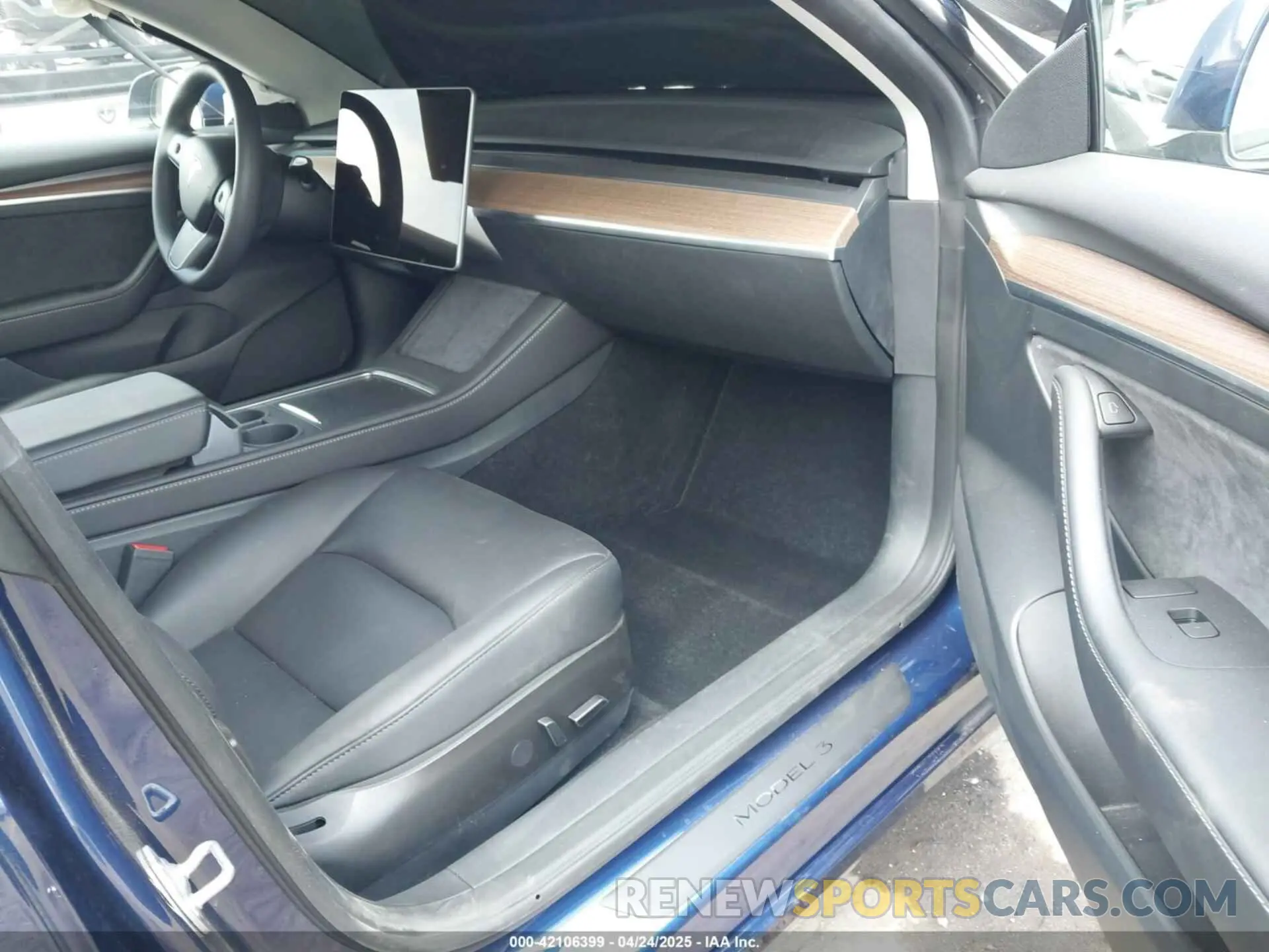 5 Photograph of a damaged car 5YJ3E1EB1PF667685 TESLA MODEL 3 2023