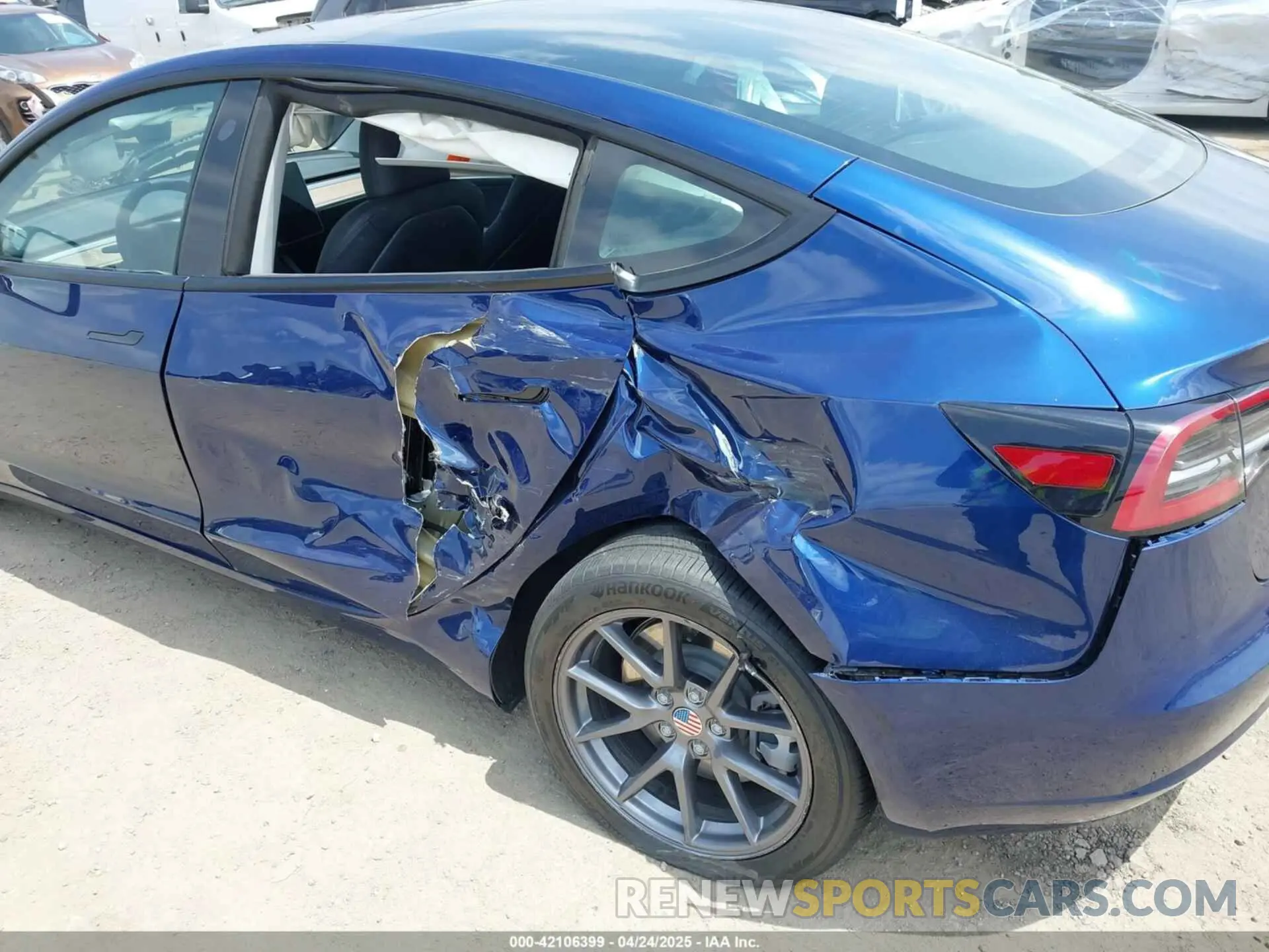6 Photograph of a damaged car 5YJ3E1EB1PF667685 TESLA MODEL 3 2023