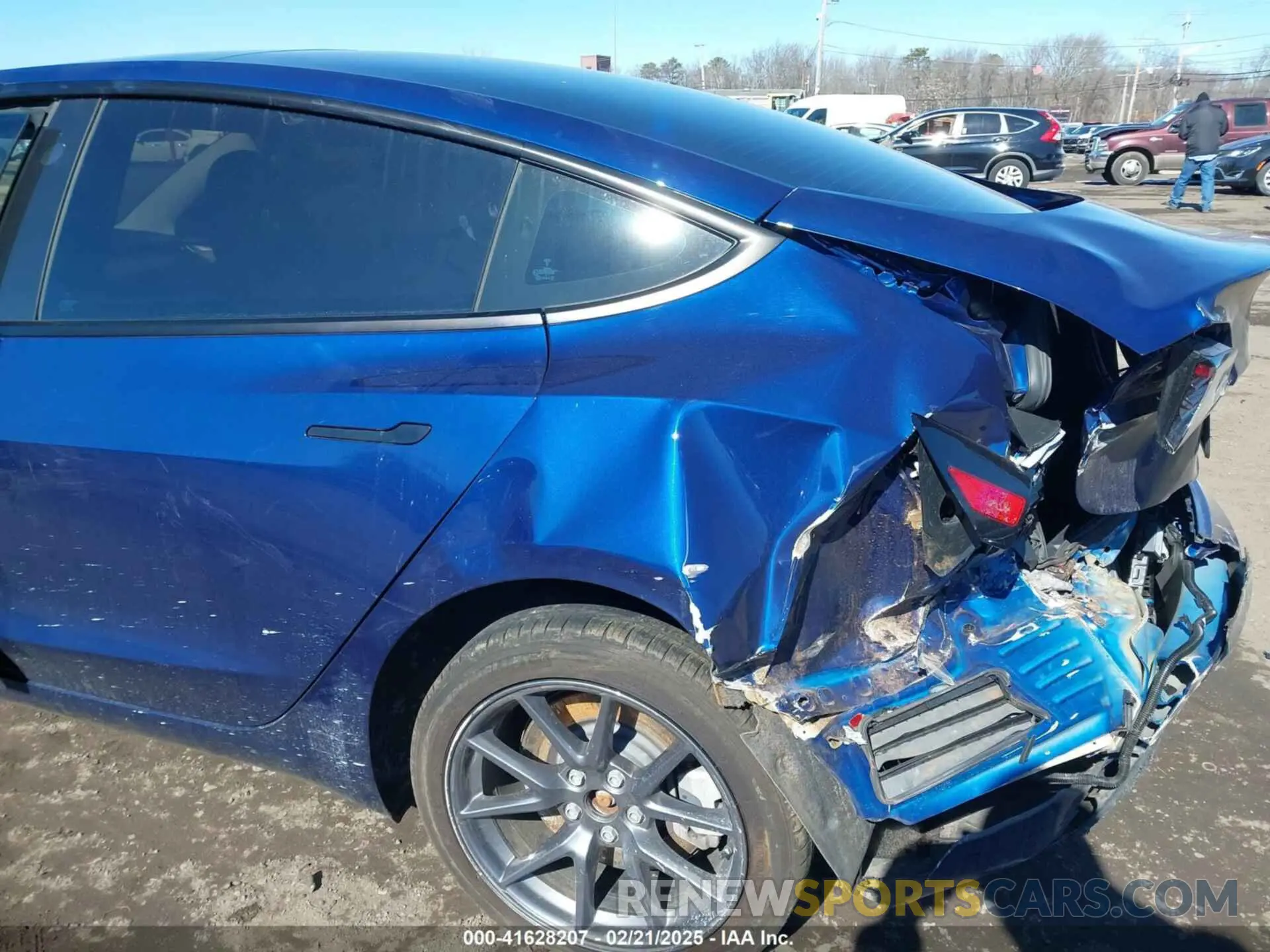 21 Photograph of a damaged car 5YJ3E1EB2PF602781 TESLA MODEL 3 2023
