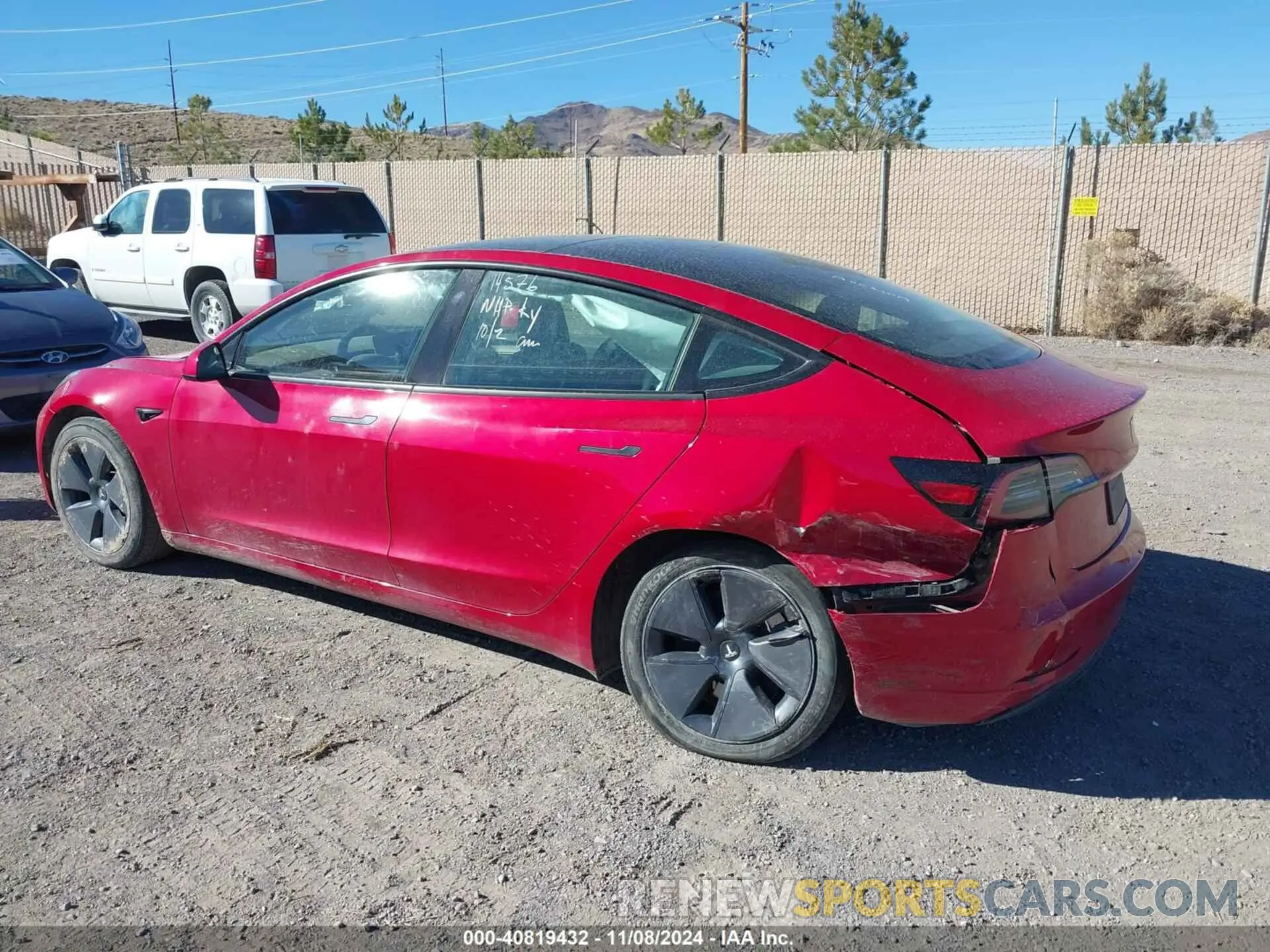 14 Photograph of a damaged car 5YJ3E1EB2PF670546 TESLA MODEL 3 2023