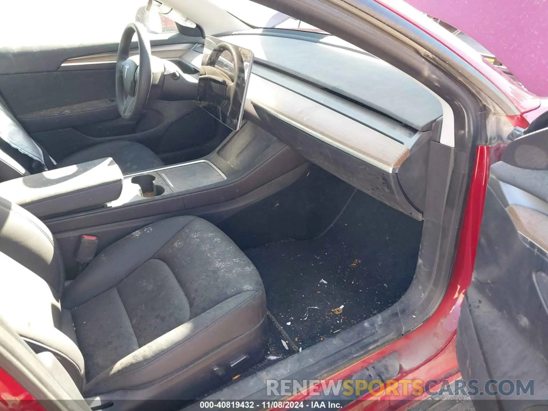 5 Photograph of a damaged car 5YJ3E1EB2PF670546 TESLA MODEL 3 2023