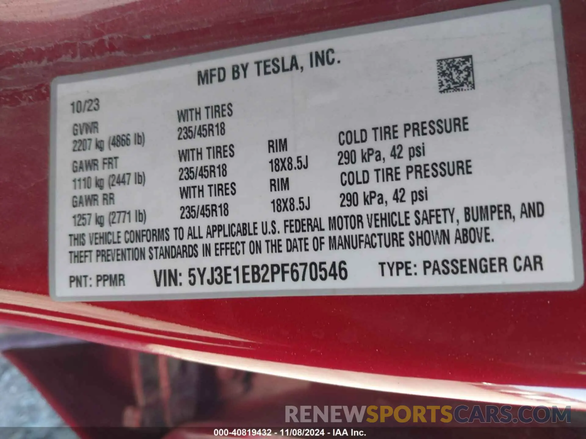 9 Photograph of a damaged car 5YJ3E1EB2PF670546 TESLA MODEL 3 2023
