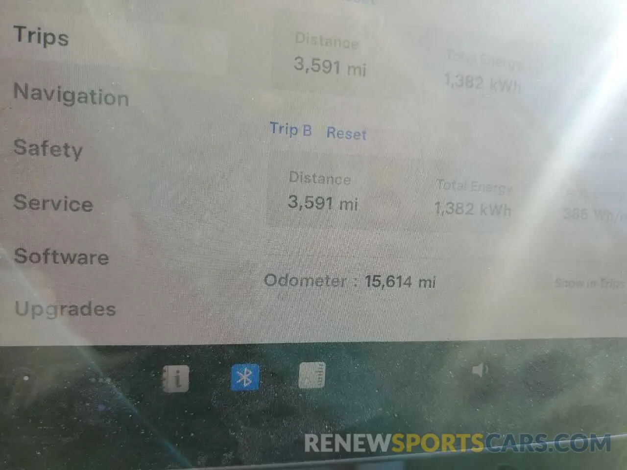 9 Photograph of a damaged car 5YJ3E1EB3PF386777 TESLA MODEL 3 2023