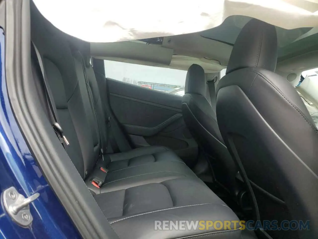 10 Photograph of a damaged car 5YJ3E1EB3PF390263 TESLA MODEL 3 2023