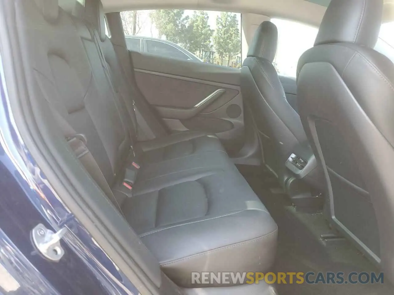 11 Photograph of a damaged car 5YJ3E1EB3PF633070 TESLA MODEL 3 2023