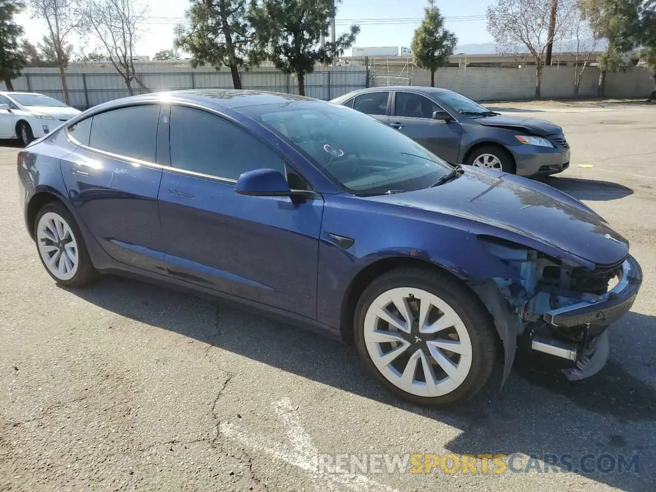 4 Photograph of a damaged car 5YJ3E1EB3PF633070 TESLA MODEL 3 2023