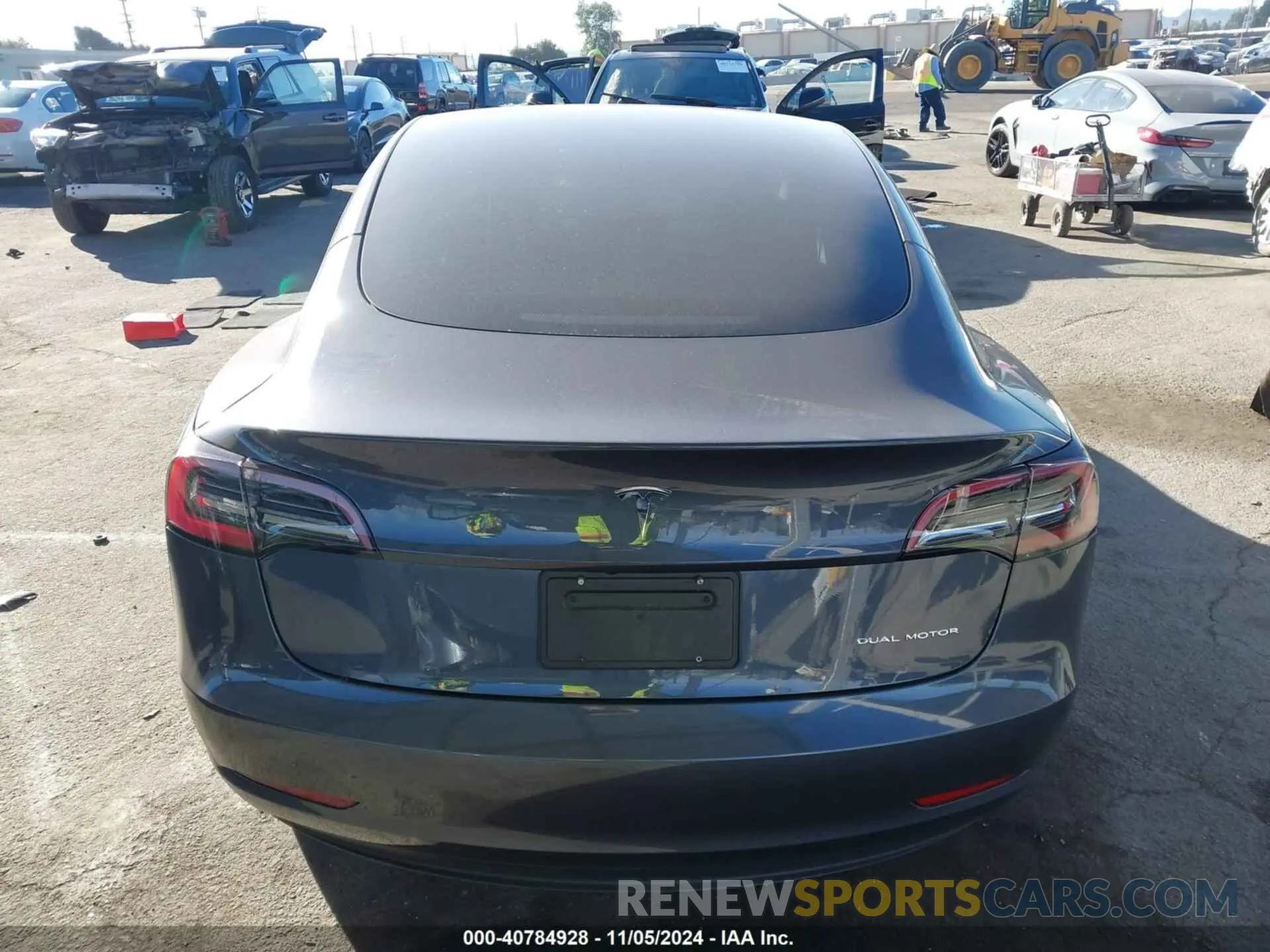 17 Photograph of a damaged car 5YJ3E1EB3PF636082 TESLA MODEL 3 2023