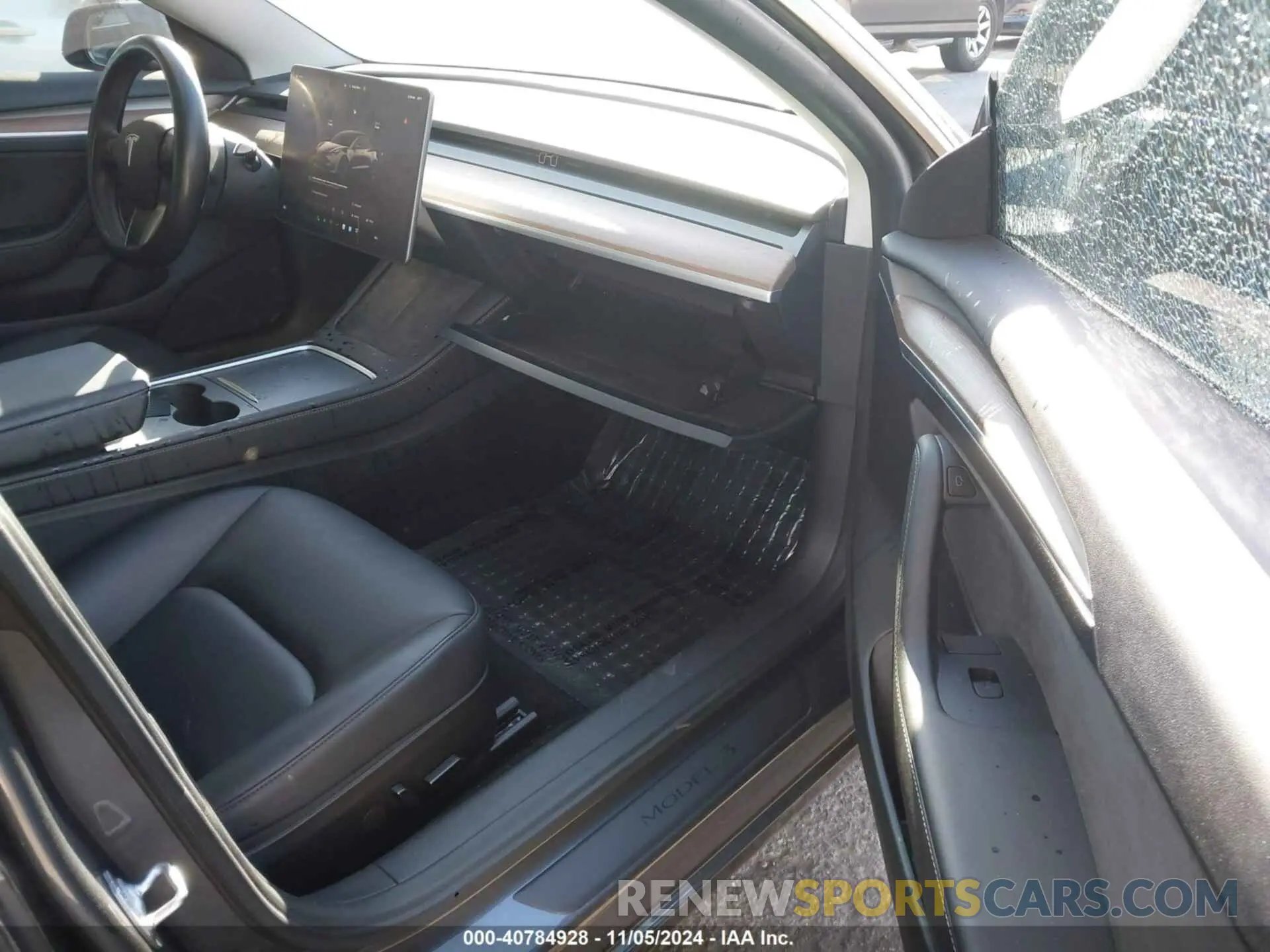 5 Photograph of a damaged car 5YJ3E1EB3PF636082 TESLA MODEL 3 2023