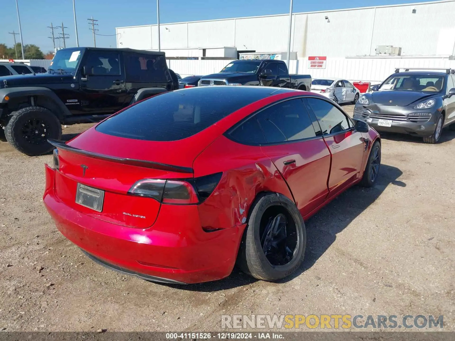 4 Photograph of a damaged car 5YJ3E1EB3PF684245 TESLA MODEL 3 2023