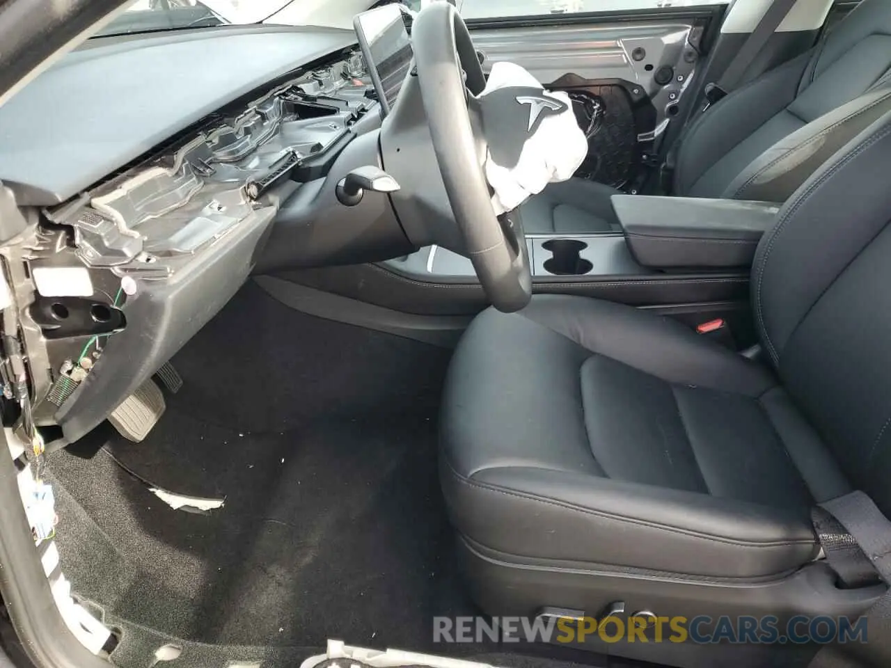 7 Photograph of a damaged car 5YJ3E1EB4PF665896 TESLA MODEL 3 2023