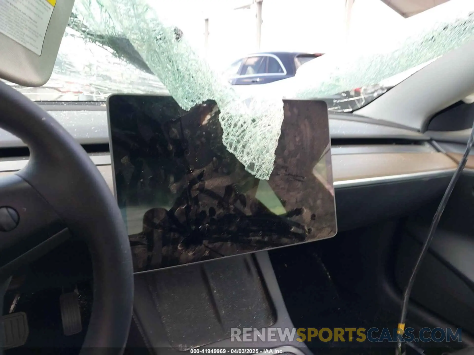 14 Photograph of a damaged car 5YJ3E1EB4PF715776 TESLA MODEL 3 2023