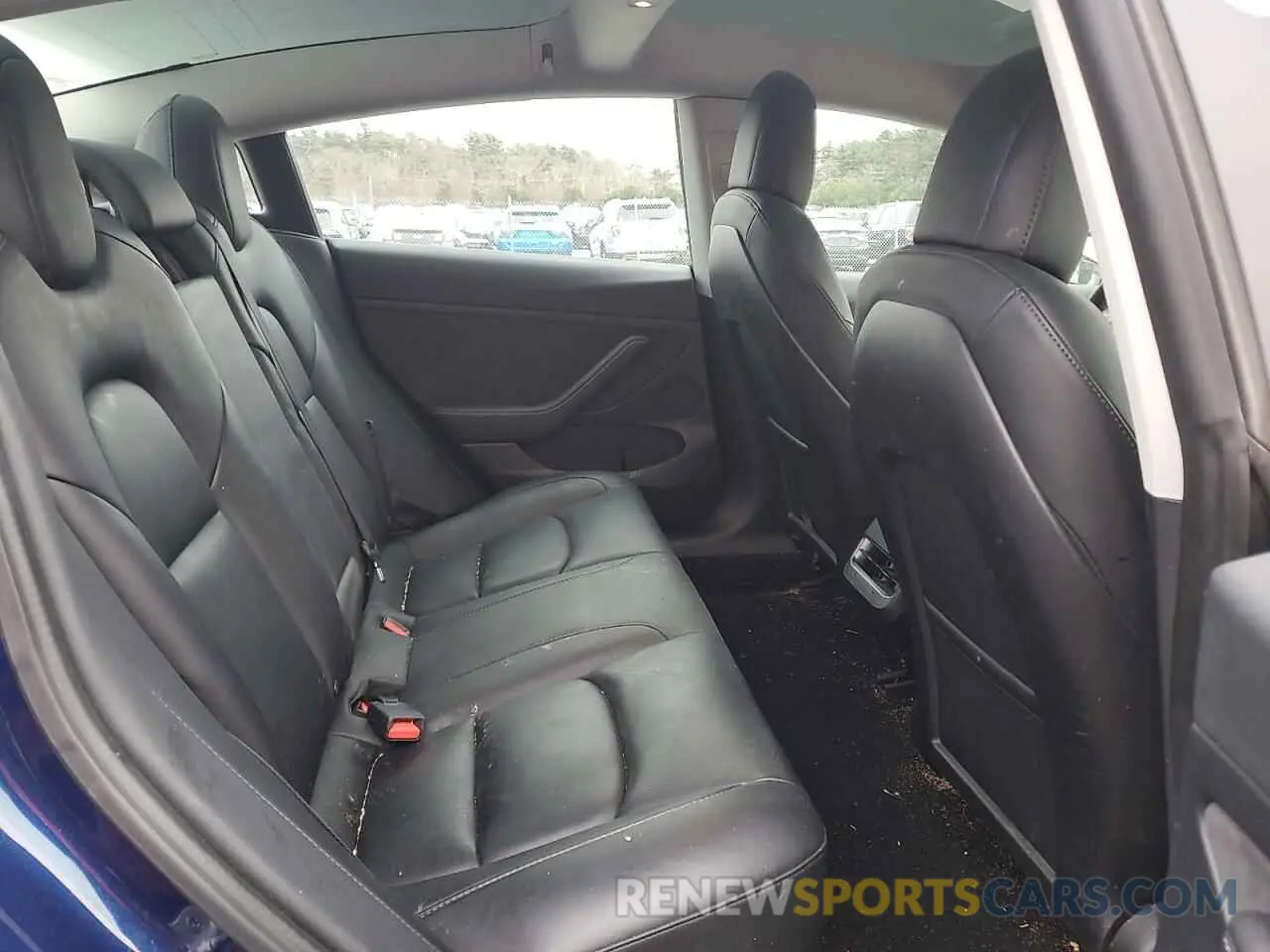 10 Photograph of a damaged car 5YJ3E1EB5PF390099 TESLA MODEL 3 2023