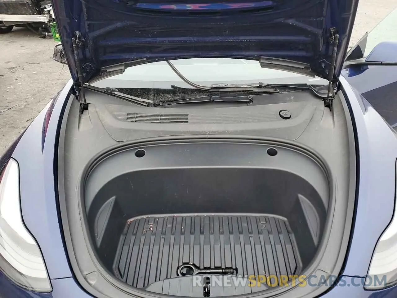 11 Photograph of a damaged car 5YJ3E1EB5PF390099 TESLA MODEL 3 2023