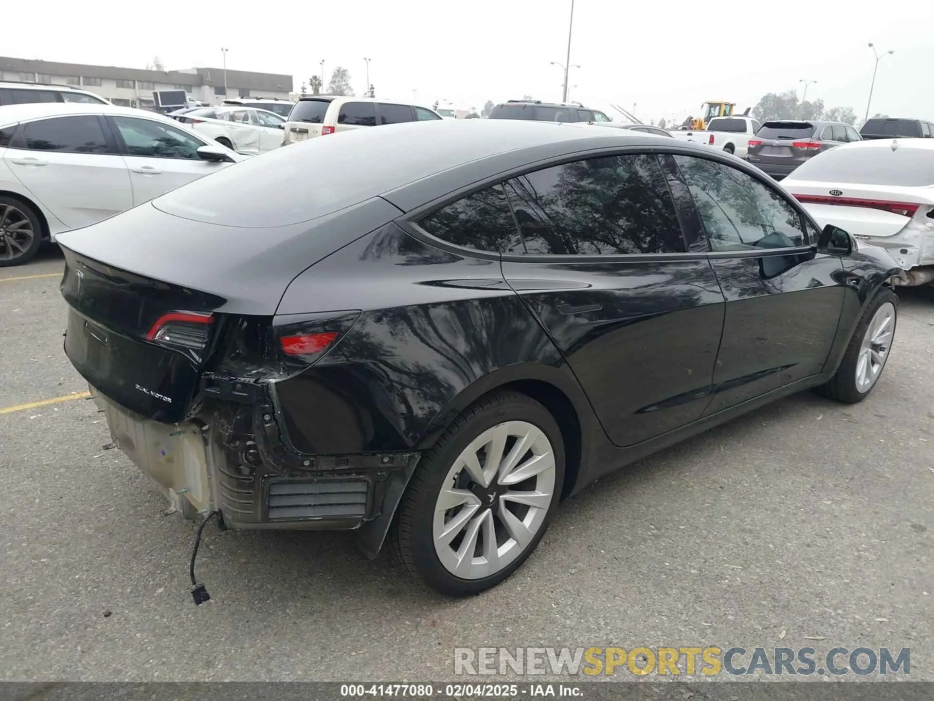 4 Photograph of a damaged car 5YJ3E1EB5PF594787 TESLA MODEL 3 2023