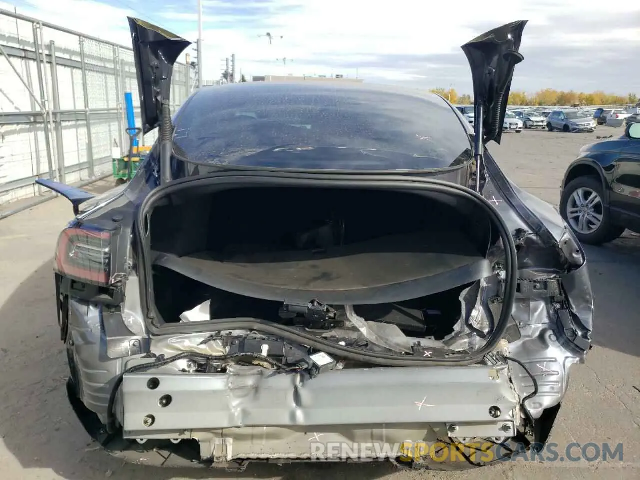 6 Photograph of a damaged car 5YJ3E1EB5PF636231 TESLA MODEL 3 2023